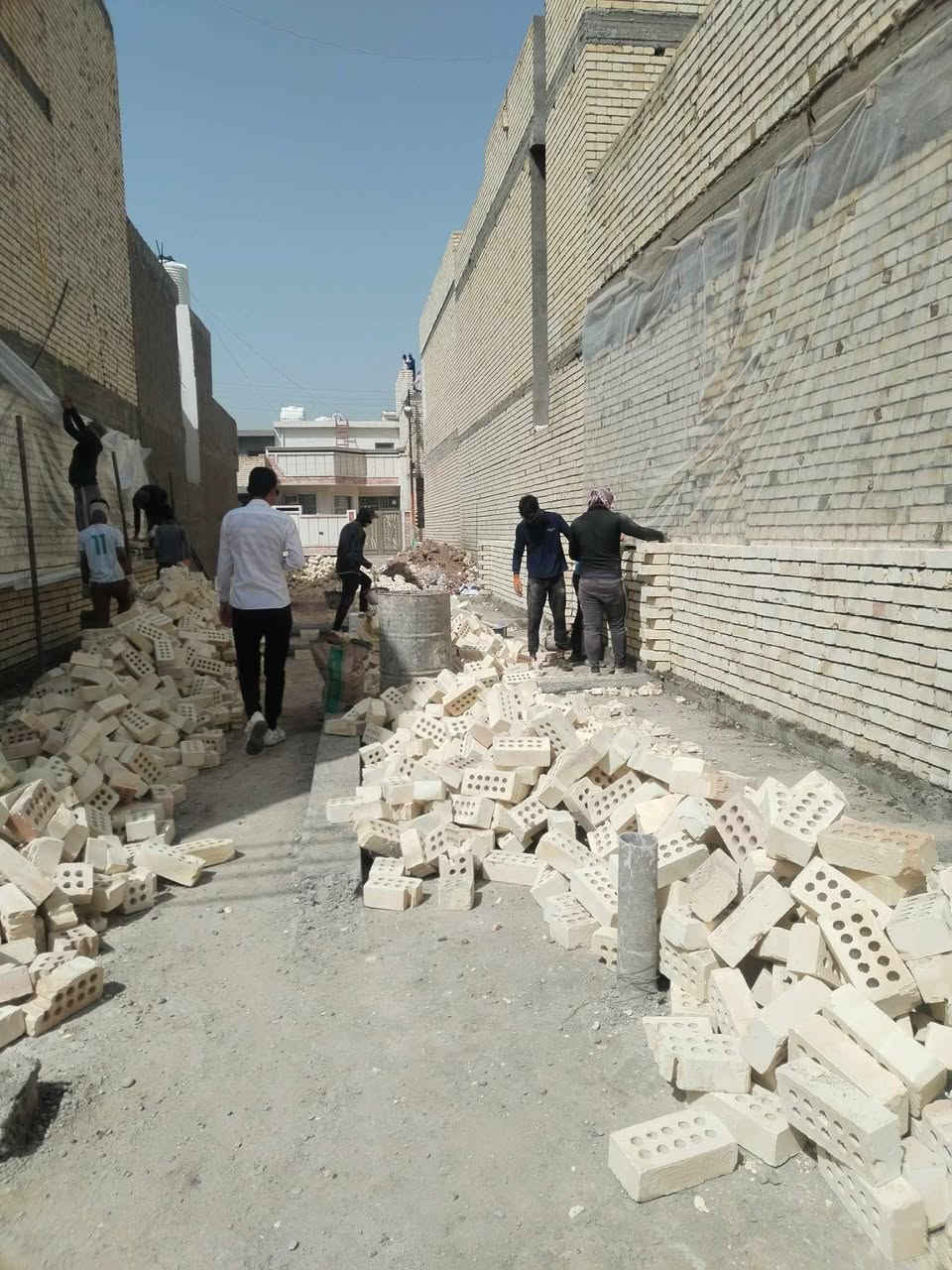 مكتب شمس بغداد  للمقاولات 
جزء من أعمالنا البسيطه 
وفق تصاميم مميزة وباستعمال مواد حديثة ، تحقيق نسب انجاز متقدمة 
/محمد الجبوري***********
عمر الجنابي /***********
