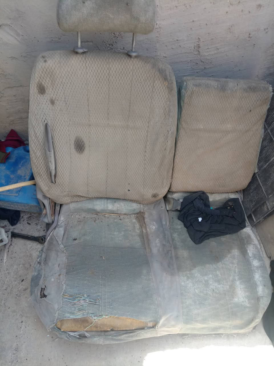 كشن بريجو السعر ٣٠ يده لايت السعر ١٠ مسجل نيسان السعر ٢٥ وياله بغداد النهروان ***********
