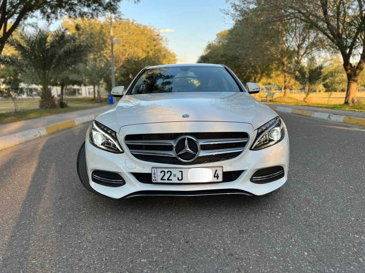 الفخامه الالمانيه 🇩🇪
Mercedes-Benz -c180
شركه BCM خليجي 
موديل 2015 جديده بحاله الزيرو (جديده جدا )
ماشيه ٧٧ الف كيلو 
جاهزه للاخير سيرفس شركه بالكامل
فول مواصفات بدون سلايت 
رقم اربيل بسمي هزه وسنويه جديده 
مكان السياره بغداد الجادريه 
السعر  ٢٠٥ ورقه وبيها مجال بسيط 
***********
ملاحظه / بيها صبغ بسيط بالجاملغ الامامي الايمن اثر شخط بسيط فقط بغداد, العراق
