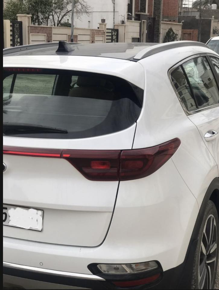 السلام عليكم 
سبورتج 2019 شكل ال 20 رقم اربيل خليجي باسمي ماشيه 110.000 على ايدي
السونار مرفق
مكان السياره ديالى بعقوبه مركز المحافظه
السعر 18000 وبي مجال بسيط
رقم الهاتف***********
