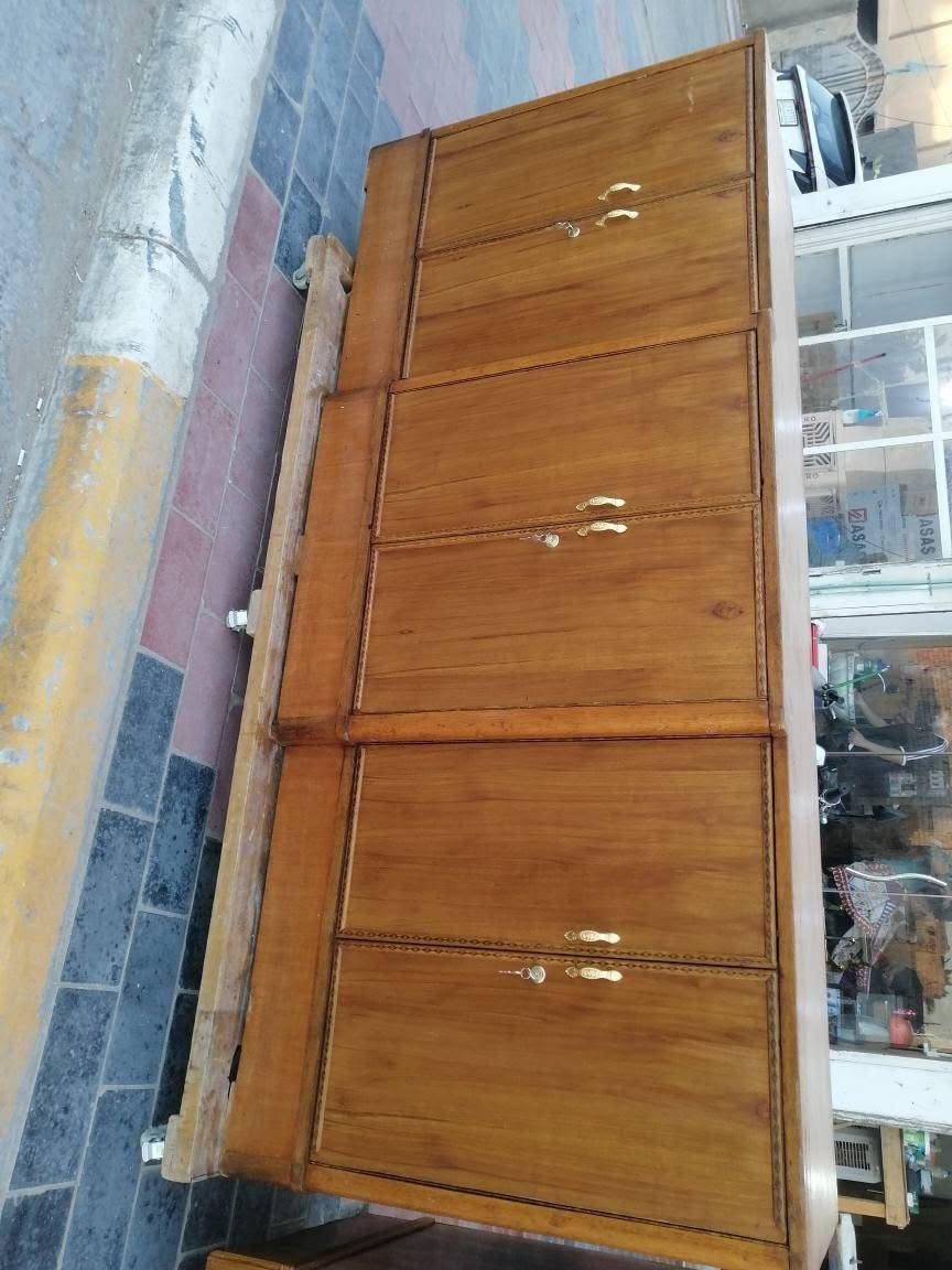 بوفيات مترين ونص تبديل وجه جديد نضيفات
كنتور ابو 4 نضيف
مكان كربلا
*********** كربلاء, العراق
