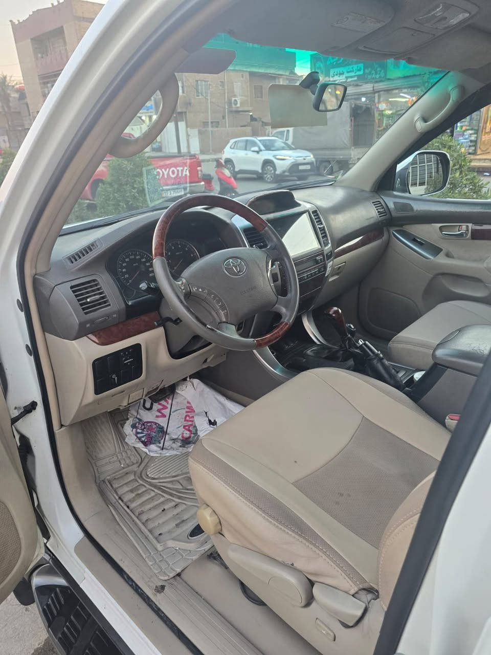 برادو ٢٠٠٩ ستة اسلندر السيارة مكفولة من البارد و الضربة و الصبغ المكينة و الكير مكفولات بعدهن على وضع الشركة و تخم تاير جديد و رقمها بغداد بسمي تحويل ثاني يوم للاستفسار ***********
