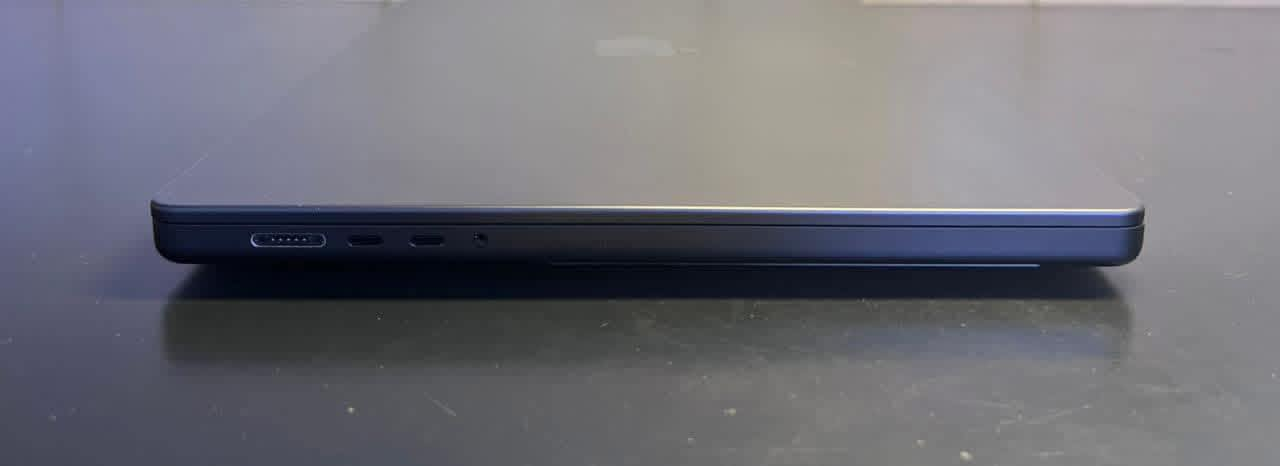 بيع فقط
MacBook Pro M3 Pro 16”

Ram 18 | SSD 500

Battery 95% - cycle 169 

Price: 2.400.000 
مجال بسيط للجادين بالشراء 

***********
