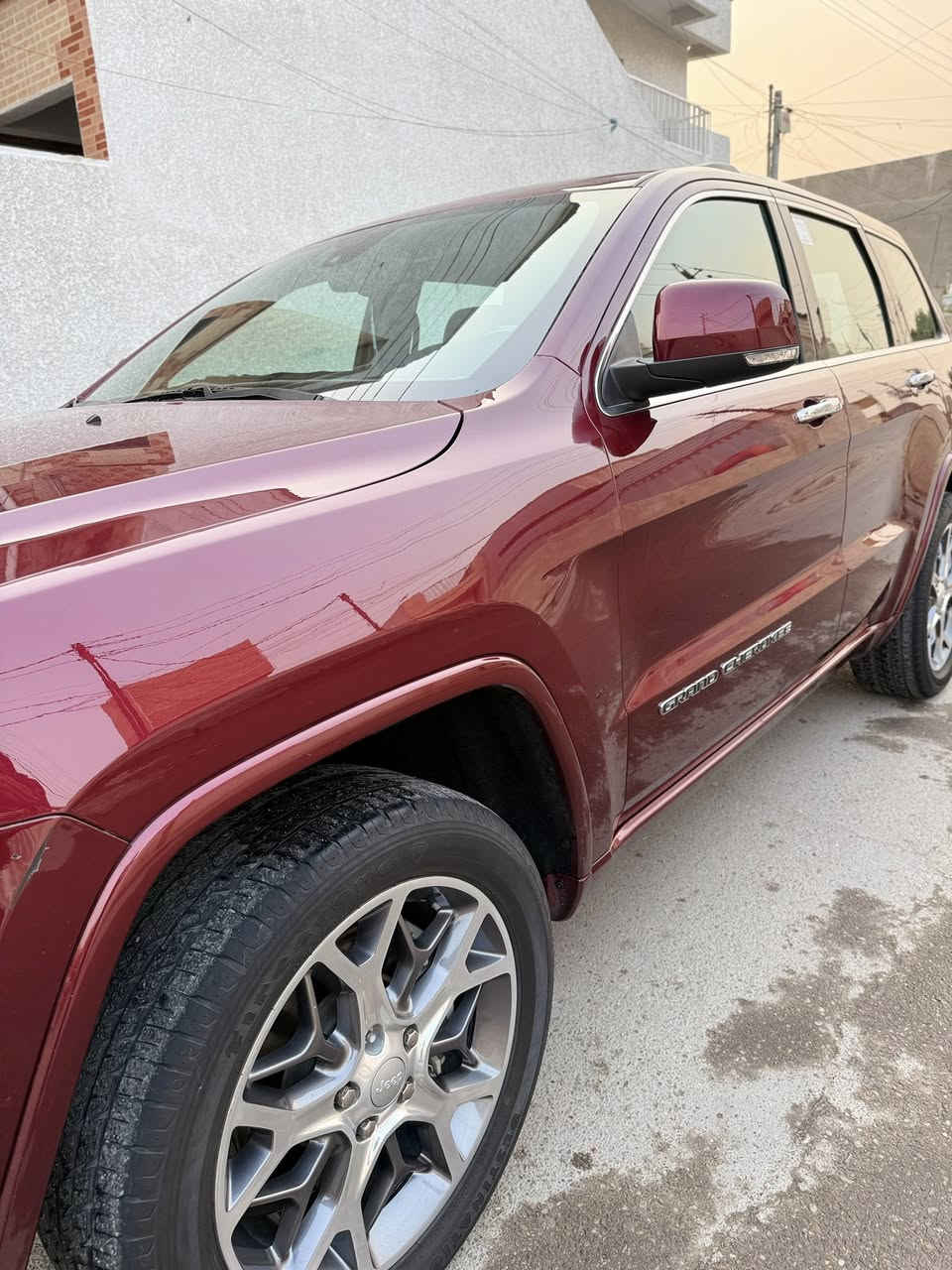 سلام عليكم للبيع
جيب لاريدو موديل ٢٠٢١ خليجي ( اوفر لاند ) 
رقم بغداد بسمي 
ماشية ٤٢ 
فول مواصفات اوفر لاند داخل مشمشي 
(( بصمة بانوراما فورويل جكات رادار خلفي شاشات خلفية 
كشنات تدفئة تبريد مري شفط تشغيل عن بعد كشنات كهرباء صندوك كهرباء كشنات خلفية تدفئه نزول منحدرات حساسات ماوس وباقي مواصفات اوفر لاند )) 
السعر ٣٢٥ وبيهة مجال 
مكان السيارة بغداد 
***********
