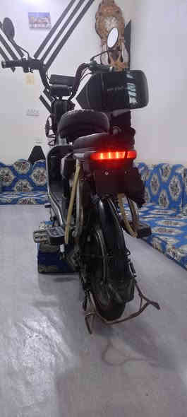 سلام عليكم باسكل شحن للبيع بطاريات جدد اربع نمر شاشه شغاله كلوب شغال باسكل نضيف لاستفسار رقم***********
