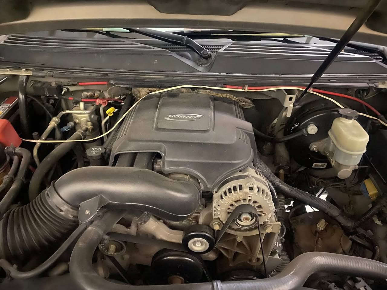 السلام عليكم.
￼ ‏يوكن  أدوات أدوات ￼￼ادوات دخول جديد ‏

وارد خليجي ￼

 فول مواصفات

 ‏ مكفول عشائر ومن كل النواحي ￼￼

جلد بيجي

 صندوق كهربائي

 كير محرك تدفئة تبريد 

شرط موديل 2007

مكان البصرة السعر (110) وبها مجال ￼

‏رقم الهاتف /***********￼
