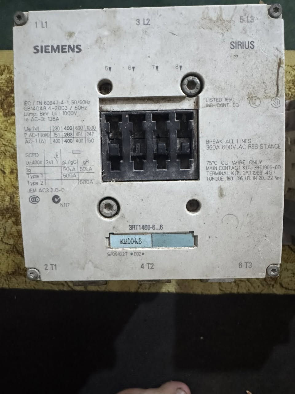 غراض اوتو للبيع كامل حمل ١٣٠٠ يتحمل
قواطع عدد ٣  
***********
