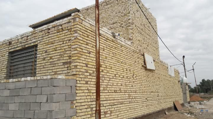 بيت زراعي في مجمع الشبلا وي الاول   في  محافظة الديوانيه قضاء عفك مساحته 380  غرفتين  وصاله واستقبال  وحمام داخلي وخارجي  السعر  خاص او الاتصال على الرقم  التالي ***********
