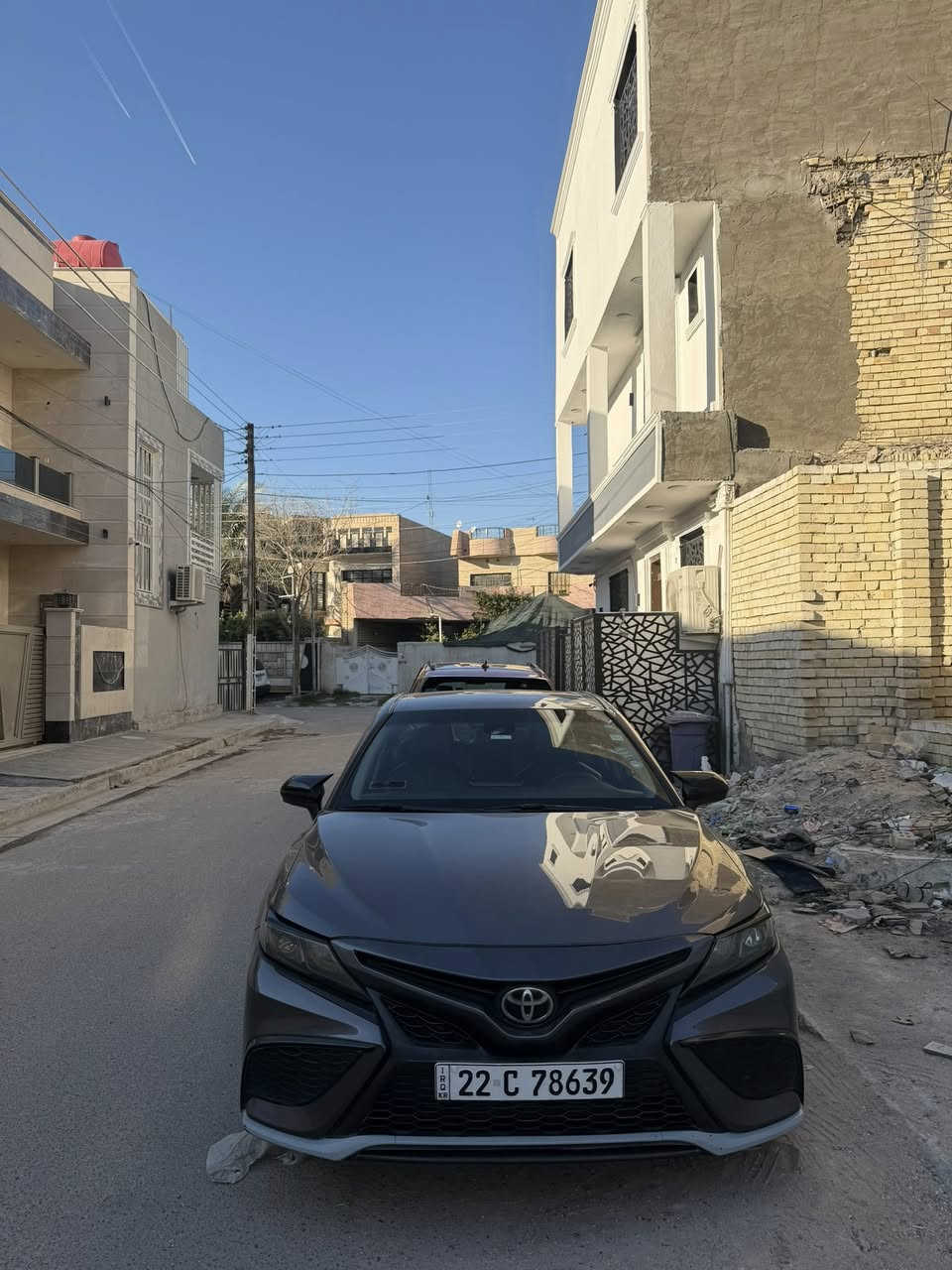 كامري se  ٢٠٢١ كلين
مراوس براڤ 4  
مواصفات ال se معروفة 
المكان بغداد الكرخ 
السعر ١٩٠ 
الرقم : ***********
