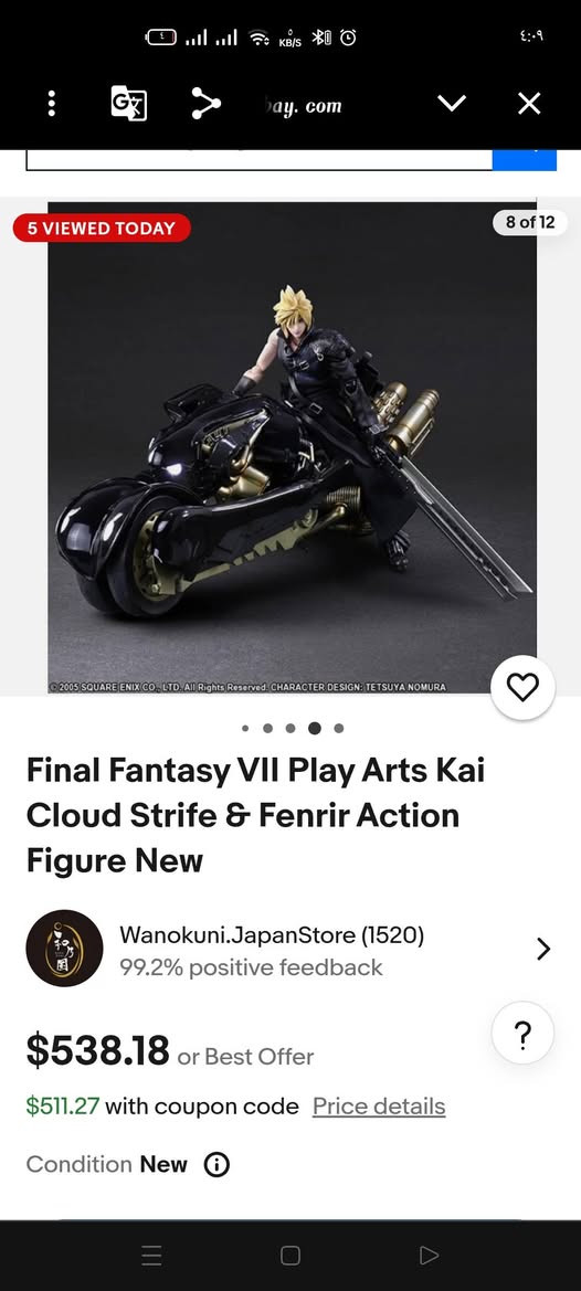 هذا المجسم هو Final Fantasy VII Advent Children Play Arts Kai Cloud Strife & Fenrir، وهو إصدار خاص يجمع بين شخصية كلاود ودراجته النارية فينرير.
يحتوي الطقم على مجسم كلاود سترايف، ودراجة فينرير، ومجموعة متنوعة من الأسلحة (السيوف السبعة التي تشكل سيف الاندماج)، وقطع قابلة للتبديل للأيدي والذراع. 

يتميز المجسم بتفاصيل دقيقة مثل الأنابيب المحترقة حول عادم الدراجة والمحرك، بالإضافة إلى مساحات تخزين لسيوف كلاود على الدراجة. 

هذا المنتج يُصنف ضمن المقتنيات (Collectibles) الموجهة لهواة ألعاب الفيديو وسلسلة فاينل فانتسي. 

المجسم اصلي 

اعلى سعر مزاد


**إذا كنت صاحب هذا الإعلان وتريد حذفه لأي سبب، رجاءا أرسل رسالة إلى الدعم الفني**