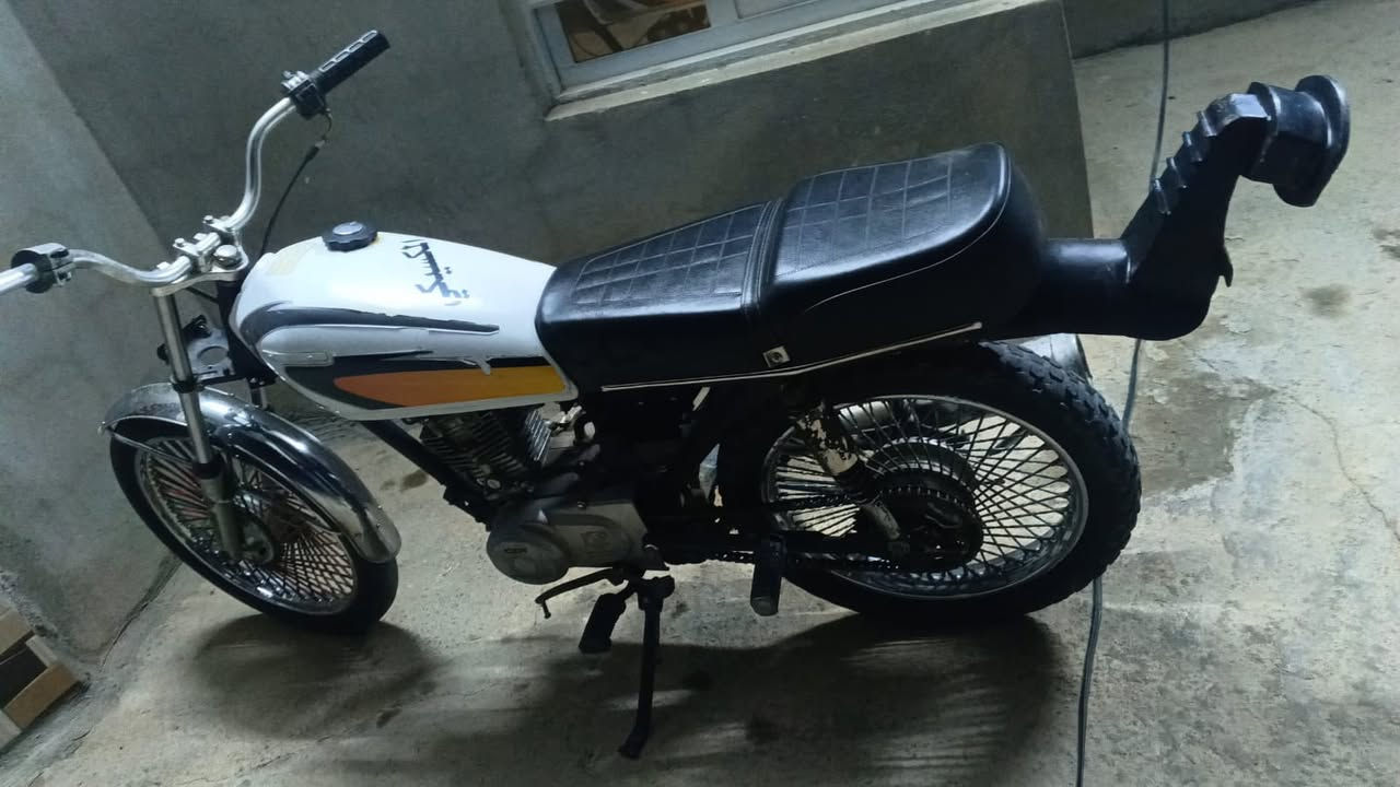 دراجه  تايكر شغاله اي نقص مابيها
كللككك  سعرها 225
بكاني خالص سنديه 
***********
