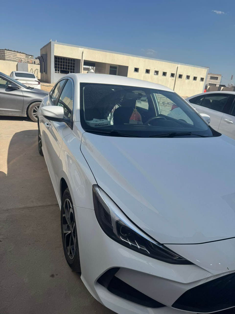 MG GT 
للبيع موديل 2022 بيها ضربتين ضربه موضحه بل صوره والضربه مبدل مدكر الامامي 
ماشيه 60 الف
سعرها 100وبيها مجال بسيط سياره نضيفه وما ماشيه

‭0771 746 8139‬ Singapore
