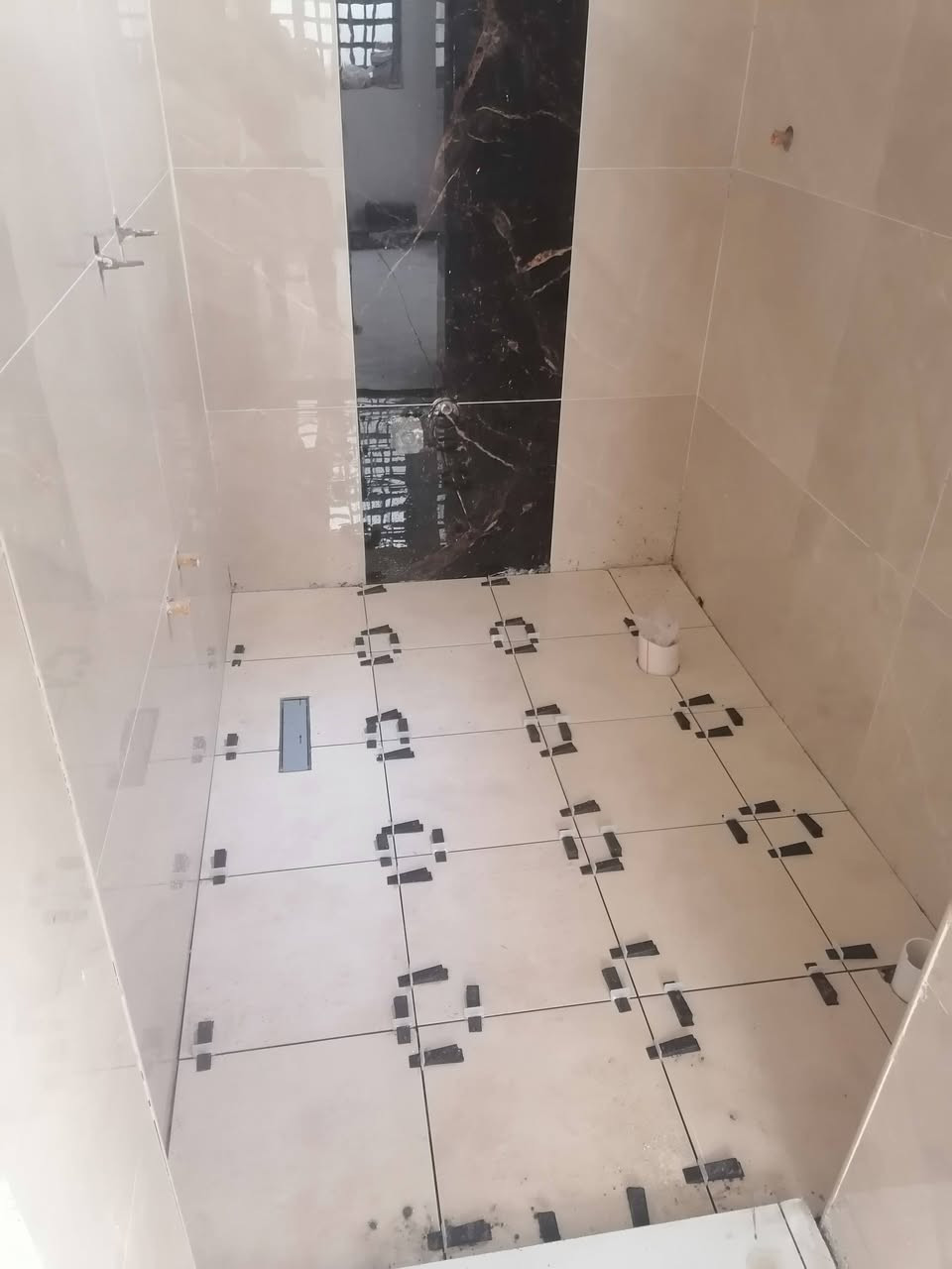 اسطة ميسان شغل جميع الرضيات وال جدران تغليف بايات مرمر كرانيت كاشي تغليف لوح ارضي  ***********
