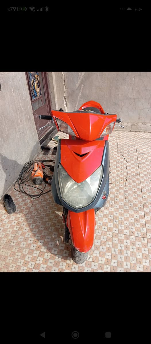 السلام عليكم
سكنس فحل للبيع

الدراجه نكره سلف بكل وقت 

بيها بس  الروله ساحكه مال كلج الامامي والدراجه ما مفتوحه

البجم مالتها  الابلادي موجود 

 سعره475وبيها مجال 

رقم وتساب ***********
