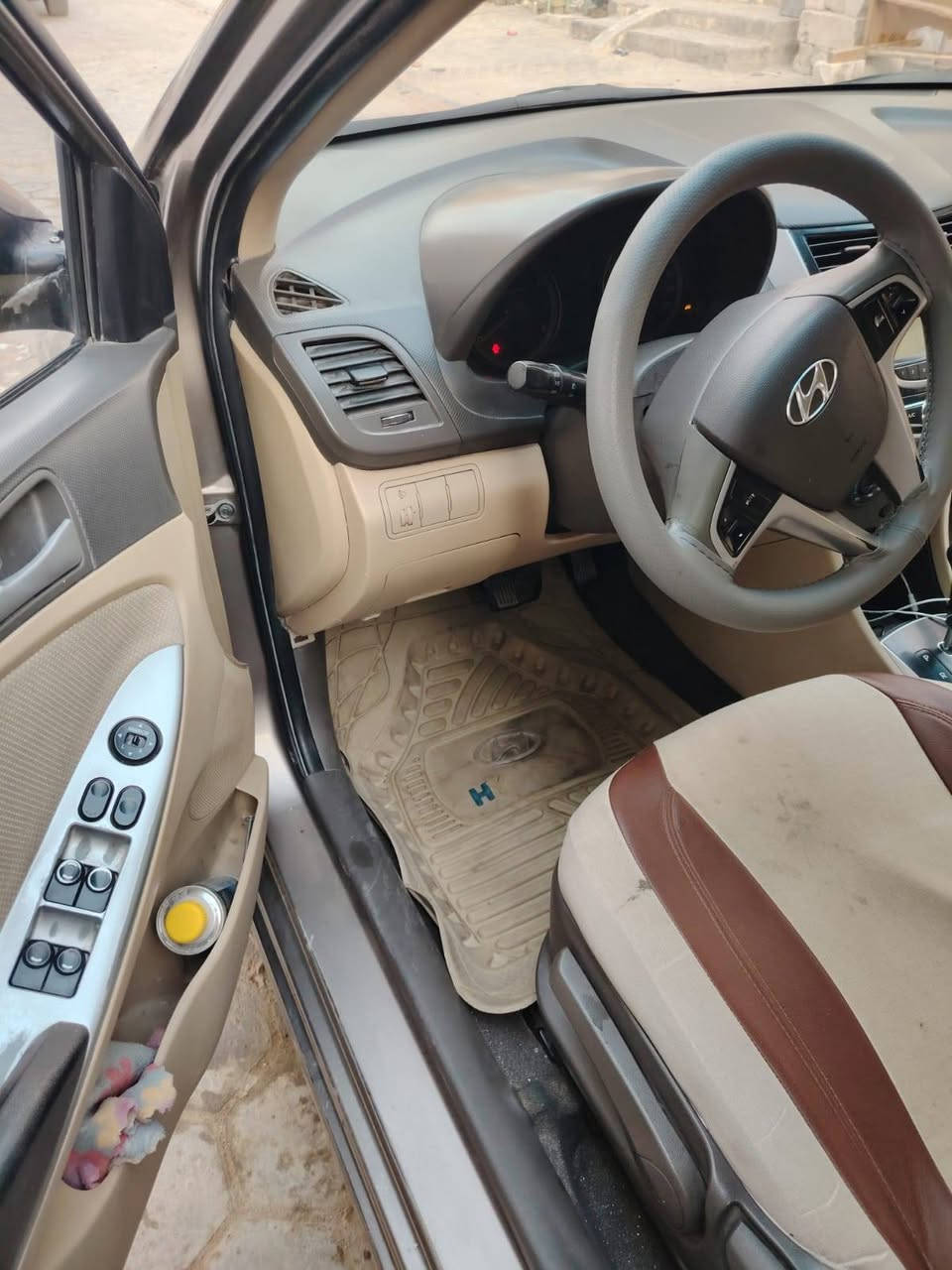 اكسنت مديل 15محرك 1400سياره جاهزه من حداديه وكير ومكينه سنويه لل29مكفوله من الضربه بيها صبغات بصيطه وارد خليجي سعرها 74وبيها مجال قليل مكاني نجف كورنيش الكوفه الشراي يتصل ***********
