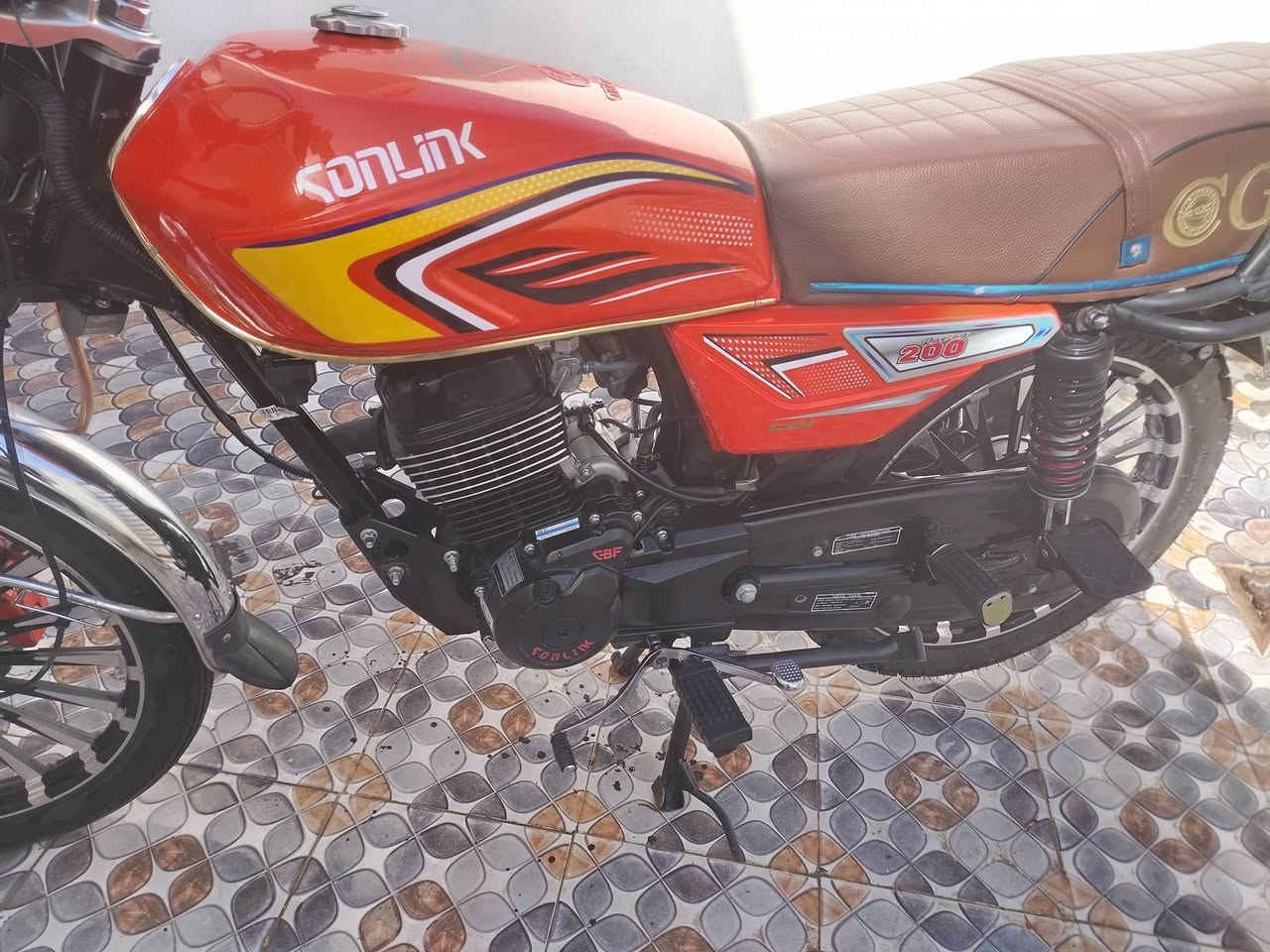 السلام عليكم سافان 5 كير أوراق بغداد ماشه قليل محرك 200 اتصال ***********
