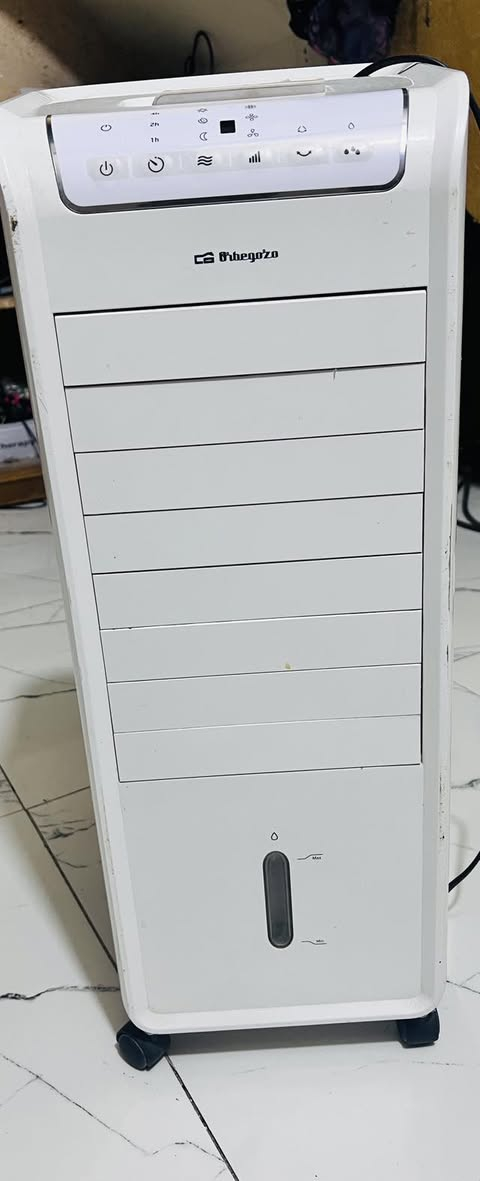 السلام عليكم
كونفيره مستعمل استعمال قليل شغال بيه ثلاث سرع وبيه ريمونت كنترول تحكم الكونفيره شغاله فقط تحتاج واتر بام او يسمونه غطاس سعره 4 الف يم ابو الانشائيه واذا تريد تعوفه مااتشدله غطاس تنطيك هواء عله حسب درجه حراره الغرفه سعر الكونفيره 25 الف سعر مناسب والله العظيم مشتريه 135 الف بس هسه محتاج فلوس واريد ابيعه ومكاني ديالى بعقوبه حي المعلمين وهاذه رقمي ‭0776 716 2130‬
