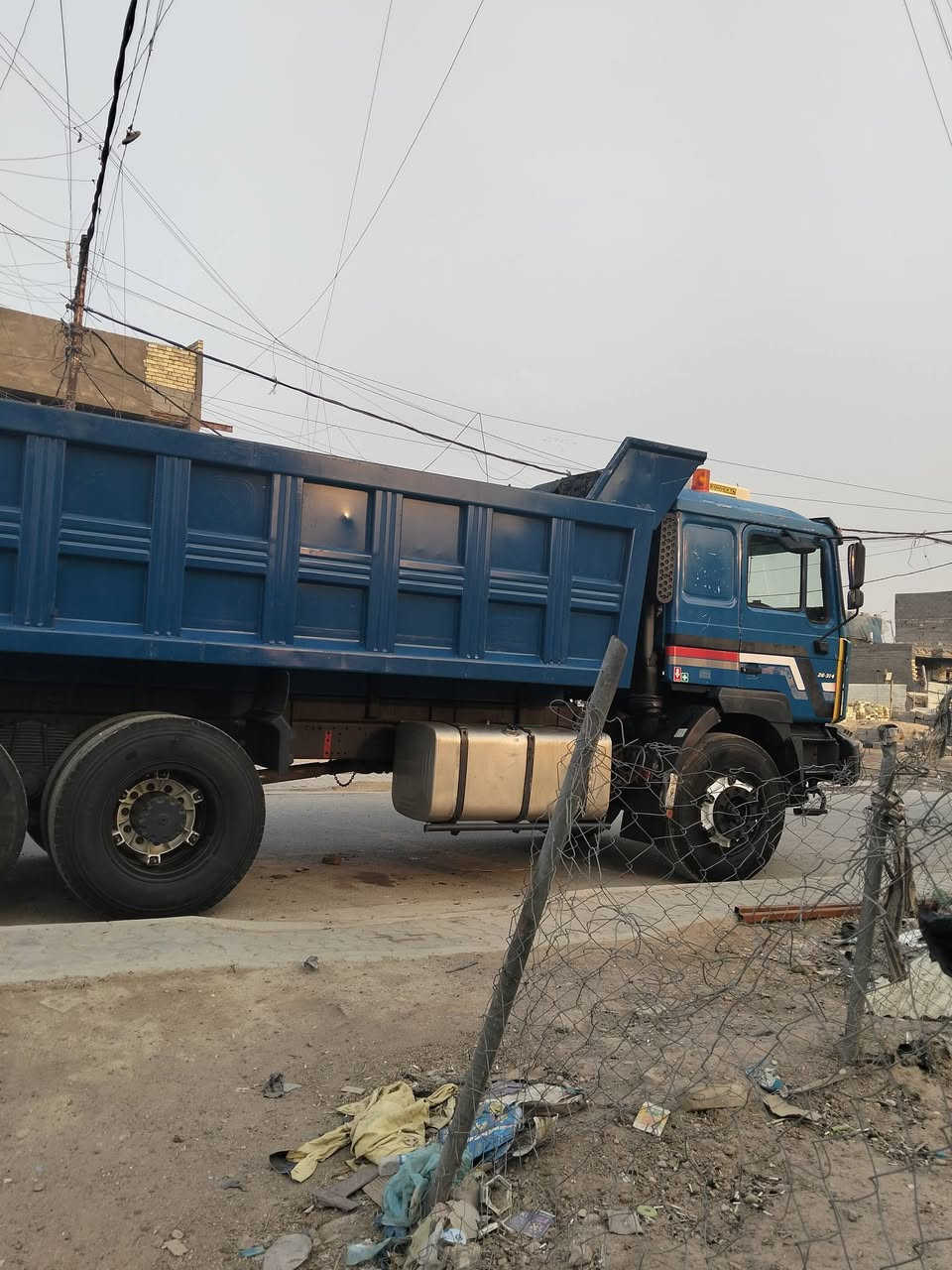 سلام عليكم سيارة سنوية جديدة ارقام انكليزي مكينه قبق عالي كهربائي 4قوايش تبريد+تدفئة+كهربائيات+تخم تاير  عنوان بغداد ***********+***********
