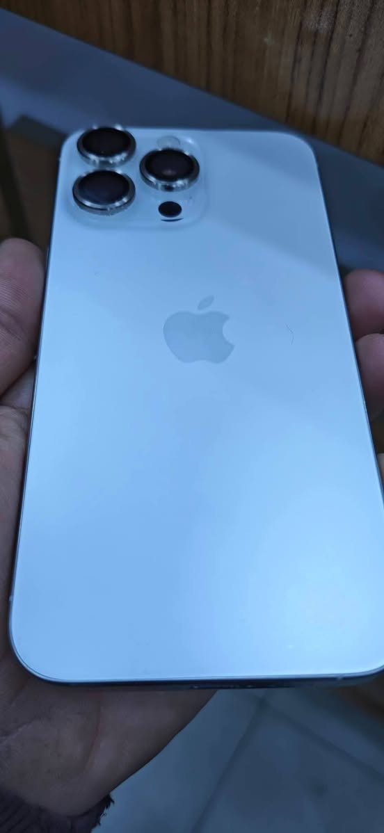 السلام عليكم شباب...
ايفون 15 برو ماكس شرق اوسط (ضمان ماستر)

ذاكرة 256
بطارية 88
+ كيبل وكارتون 
النظافة ١٠٠٪

السعر مليون و 100
متواجد واتساب 
***********
