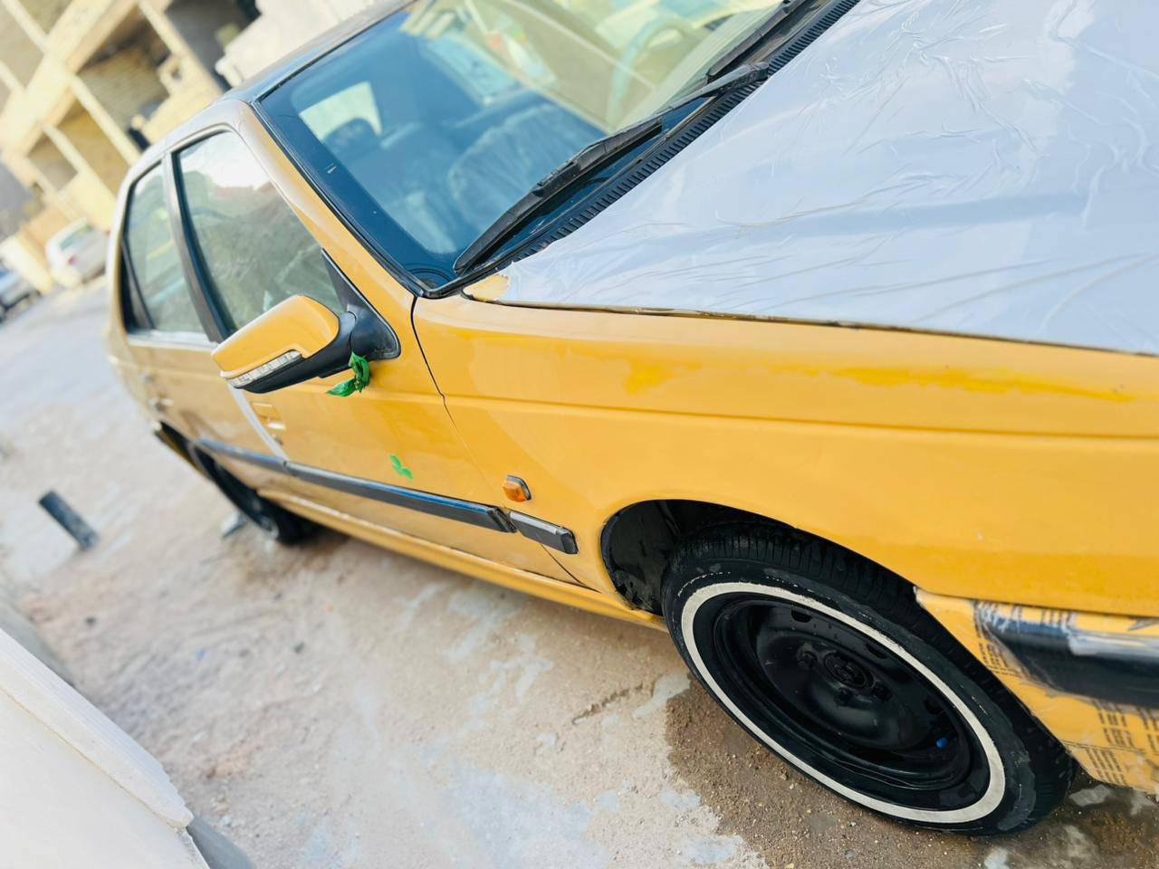 سلام عليكم بيجو بارص 2011 شكل 2014
محور كير ومكينه كورلا حديث ترايك للبصره انسه شي اسمه عطل خير من الله سياره عليهه ادامه كامله 
تخم تاير خط ابيض تخم ويل 
بيهه نواقص بسيطه 
بيهه قطعه وحده صبغ وقطعه تبديل باقي كفاله كهربائيات كلهه شغاله سياره بسمي تحويل ثاني يوم هزه جديده سنويه لل٣٠ مكانهه بغداد 
سعره 43 وبيهه مجال بسيط 
***********
