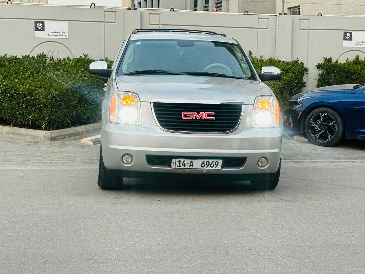 السلام عليكم احبتي الكرام  يوكن 2010 خليجي رقم بصرة مميز. مكفوله من الحادثه بيه مكانات صبغ ابيع احزام اثر جراد. شرط اذا  مو احله من الصور. مامقبول.   السيارة ترايك لشمال. 200. محرك زيرو مامفتوح بلاد كير بلاد. حداديه جديده تخم تاير دوشمة جديده  دشبول  جديد شرط مابي اي خلل. السيارة عليه وصبه تخبل. السعر 180 بيها مجال. جدا  بسيط. الشراي يتصل على الرقم ***********
