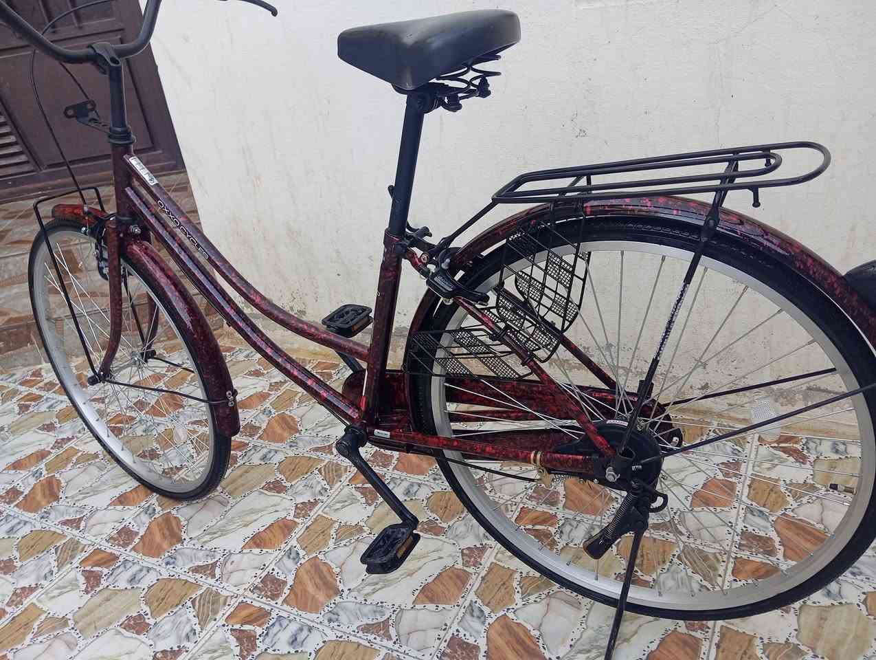 بايسكل ياباني (للبيع)
بعدة جديد السعر 125 الف أو بي مجال 
العنوان التأميم القادسية الثانية 
رقم الهاتف ***********
