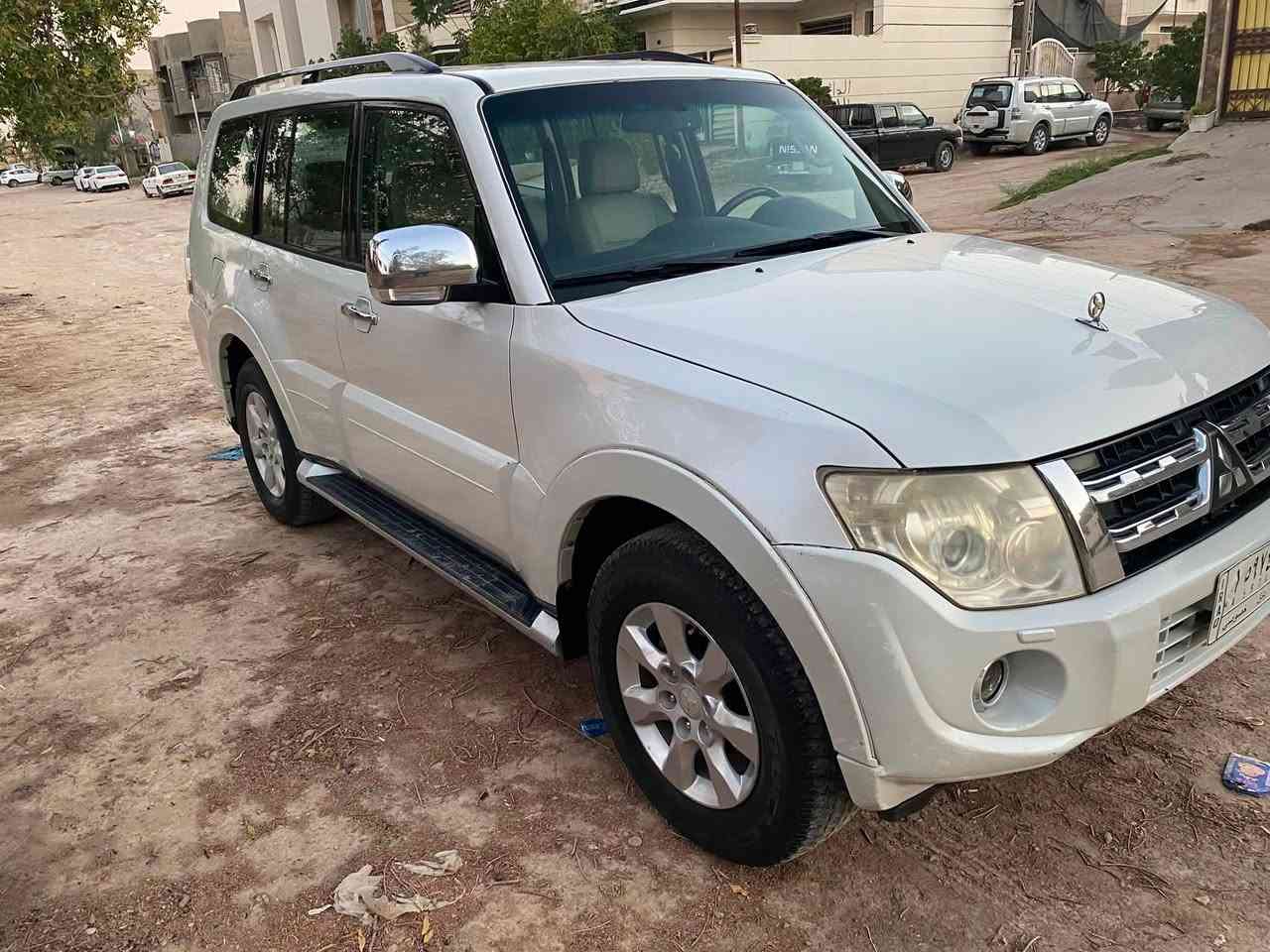 باجيروً حبتور ٢٠١٤

خليجي.  فول مواصفات لون ابيض صدفي حجم المحرك 3500
معروفه مواصفات الحبتور  فورويل نضام دفلوك
كشنات كهربائي اشارة بل مري شفط تحكم ستير  فتحه تبريد ثلاث قطع حساسات خلفيه زاد ثلاجه تخم تاير كير مكينه حداديه خير من الله سياره حلوه 
ممشى ١٧٤

باب السايق مبدل 
سياره مناسبه للاستفسار ***********
