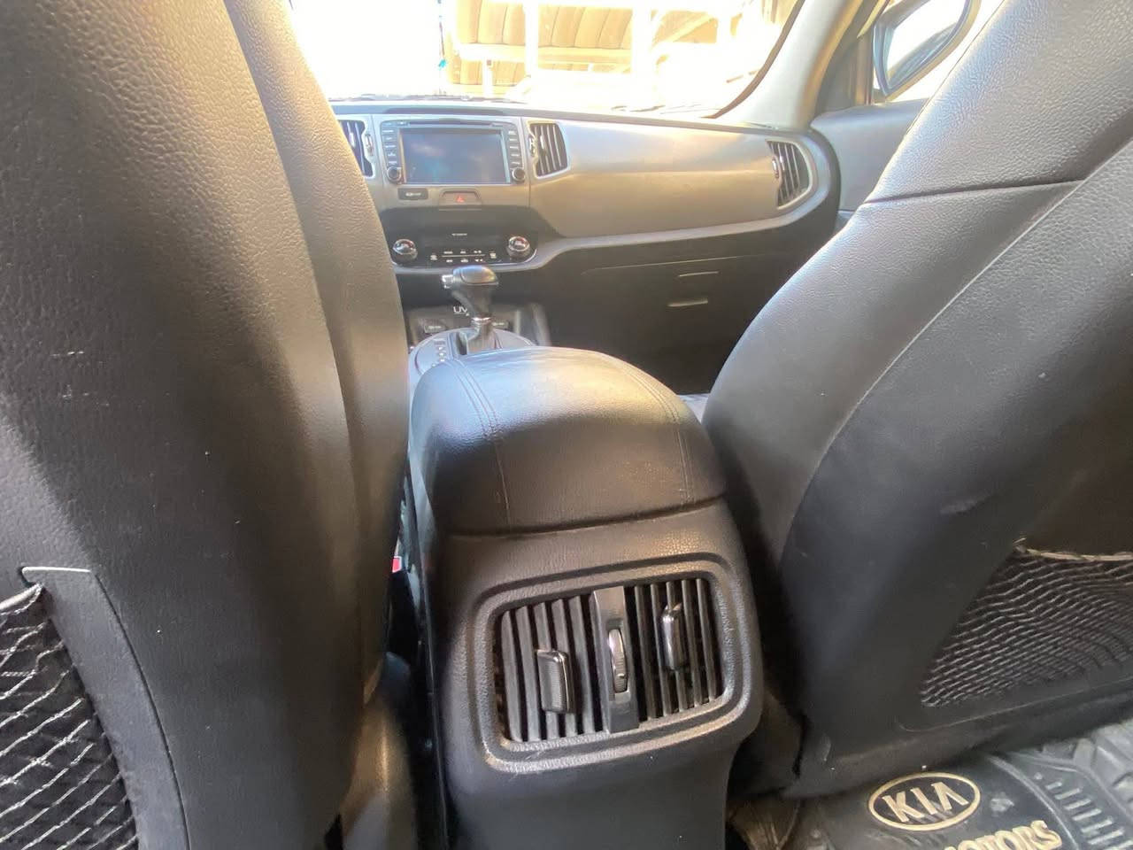 سبونج واد امريكي حادثها بس دعاميه اماميه بدون دواخل أو مبدله اصلي فول مواصفات EXسياره أحله من صوره بهواي كير مكينه تخم تاير تبريد محرك جي دي اي 2400سياره مال مدرس من دوام البيت مكان سياره الدوره شارع 60الاسفسار الاتصال بل رقم ***********خواي مكلف بل نشر رقم صاحب السياره هاذا سعر 150بيها مجال بصيط
