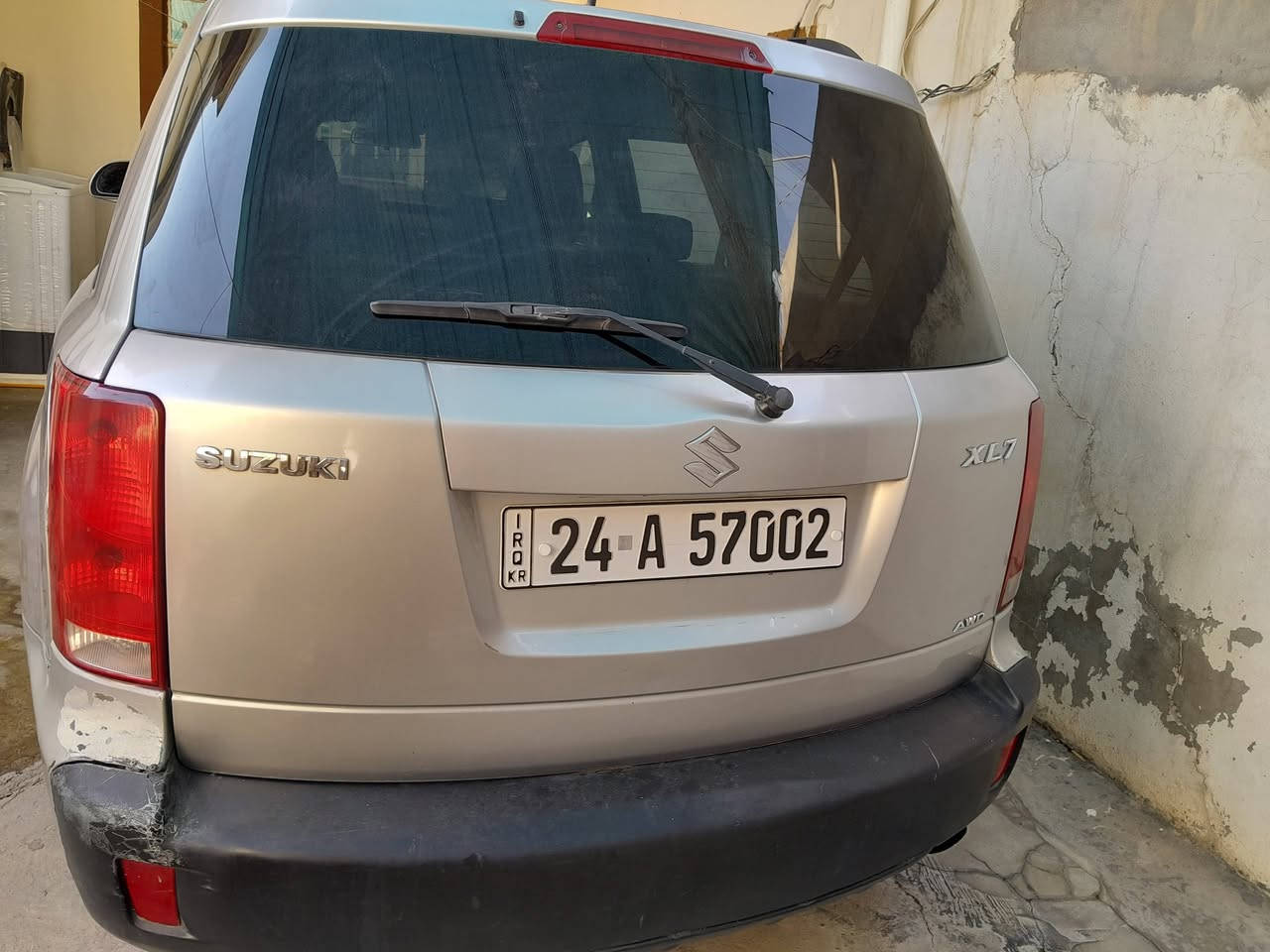 السلام عليكم سياره سازوكي xl7 سبعه راكب موديل ٢٠٠٨ سنويه٢٠٣٠رقم شمالي بأسمي سياره جاهزه السعر ٧٥ وبيها مجال للاتصال ***********
