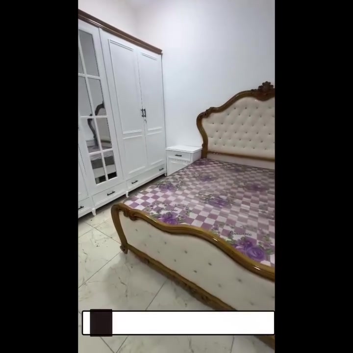✨ فخامة التصاميم... ولمسة عراقية أصيلة 🇮🇶✨🔥 غرف نوم نجارة عراقية بأعلى جودة وتشطيب مرتب ودقيق📐 ننفذ أي تصميم يعجبك حتى لو مجرد صورة✅ غرف عرسان – شبابي – أطفال✅ كادر مختص يزور البيت لأخذ القياسات وتحديد التفاصيل✅ توصيل وتركيب لكافة المحافظات 🚚📌 تثبيت الطلب عربون💎 خامات متينة... تصاميم عصرية وأنيقة... وأسعار مناسبة للجميع🤍 ثقتكم بينا هي سر نجاحنا واستمرارنا📞 ***********📍 بغداد الدورة نهاية شارع الصحة مجاور كلية كلكامش الاهلية مجمع نون والقلم
