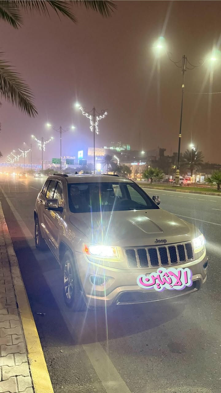 السلام عليكم جيب شيروكي لمتد فور ويل فول مواصفات 6 سلندر 3600 حادثه فقط جاملغ و بارد بالنيد كد شبرين السياره ماشيه 96 الف كيلو السياره نضيفه كلش و لون مميز السياره على وضع الشركه الكشنات ما بيهن و لا زلغه السعر 200 و بيه مجال رقم بغداد مكان السياره كربلاء للأستفسار ***********
