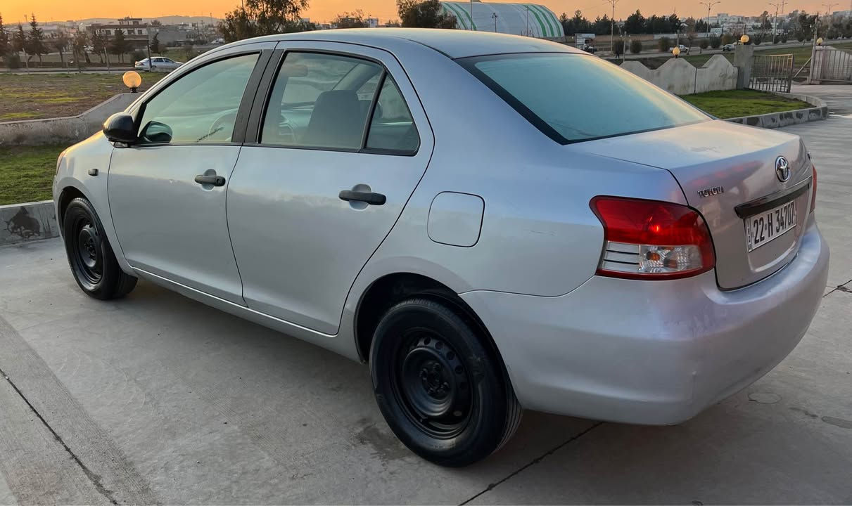 يارس 2009 گير عادي 2 پارچةي بوياخة بي ناو گرتن نرخ 70 گةلا و مةعامةلة 
***********
*********** السليمانية, العراق
