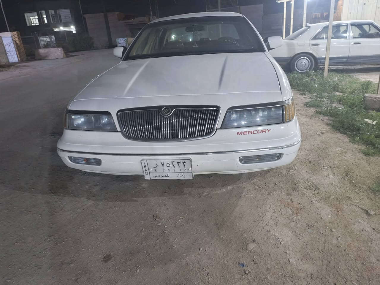 للبيع فورد ميركوري جراند ماركيز موديل 1995
سيارة أمريكية أصلية، محرك 8 سلندر (V8) قوي وناعم، مناسبة للسفر والاستخدام اليومي، معروفة بالراحة والثبات على الطريق.

المواصفات:

- فورد ميركوري جراند ماركيز 1995
- محرك 8 سلندر
- قير أوتوماتيك
- القير جديد (بالكارتون) وتم تركيبه حديثاً
- مكيف وتدفئة وتبريد
- باور ستيرن
- زجاج كهربائي
- سيارة واسعة ومريحة

ملاحظات:

- توجد ضربة في باب السائق والباب الخلفي جهة السائق.
- السيارة شغالة وتستخدم بشكل طبيعي ويومي.

السعر: قابل للتفاوض للجادين فقط.

للاستفسار الاتصال على الرقم: _____***********_____
العنوان: ____ديالى المقدادية
سنويه لل30كفاله كل الاصوليات ______
