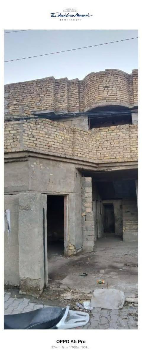 دار للبيع او مراوس 
المساحه 108متر مربع
بغداد..الحسينية..مسقط..قرب شارع ابو جلال
***********
