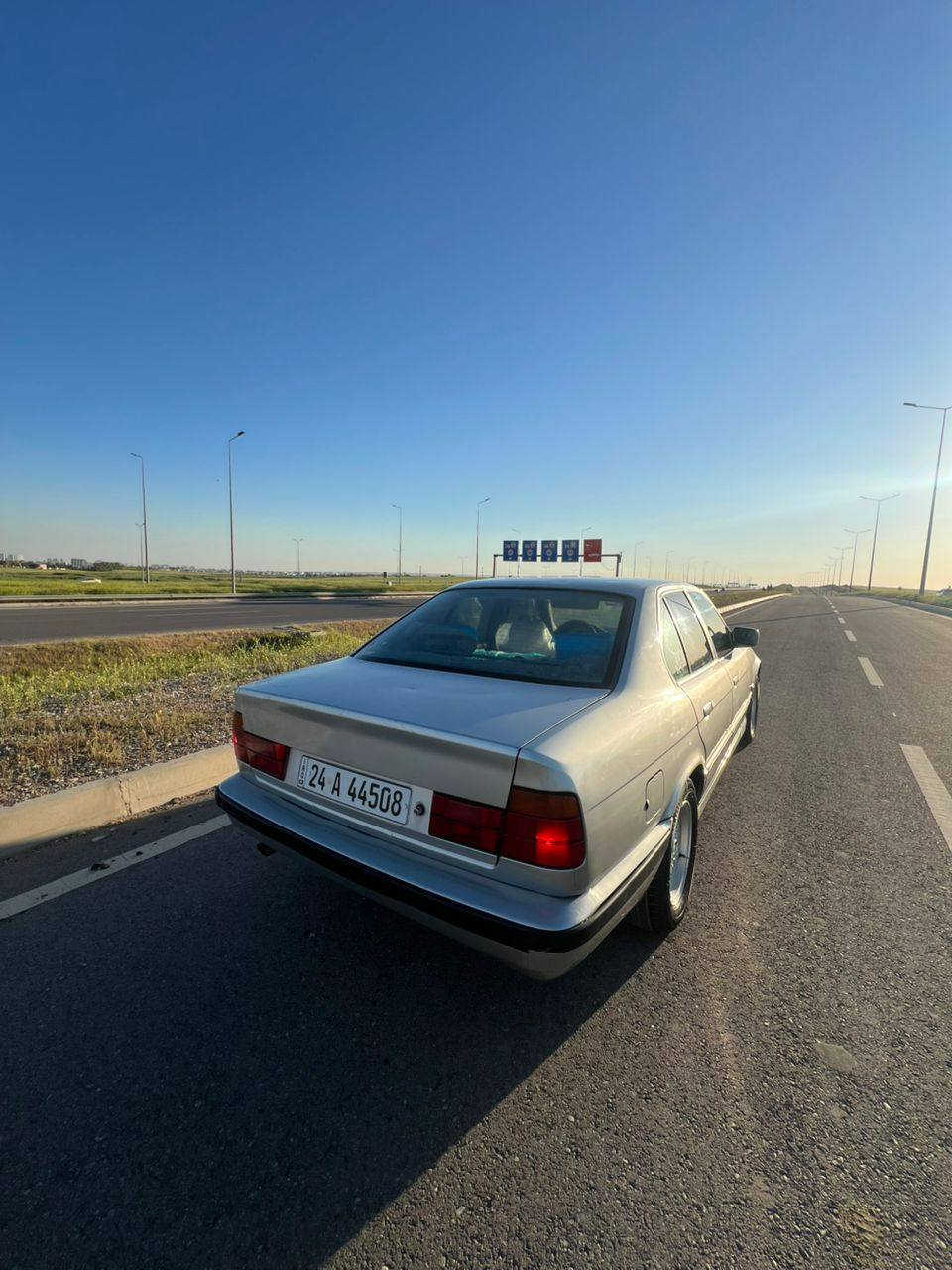 مۆدێل 1991 مەکینە 520 دیجیتاڵ رەقەم و سەنەوی نوێیە تا 2030 بەناوکردن و وەکالە بەشەرت  چوار جام کارەبایی تەبرید قفل مەرکەزی. کارەبیی هەمووی مەزبوتە گێر و مەکینە و ئەکسل و دارو بەردی بەشەرت یەک لێدارنی خەفیفی چاملغی لای سەکنی هەیە شایەنی باس کردن نیە
موشتەری نی سەرم مەیەشێنە  سعری 46 محامەلەیەکی برایانە أربيل, العراق


**إذا كنت صاحب هذا الإعلان وتريد حذفه لأي سبب، رجاءا أرسل رسالة إلى الدعم الفني**