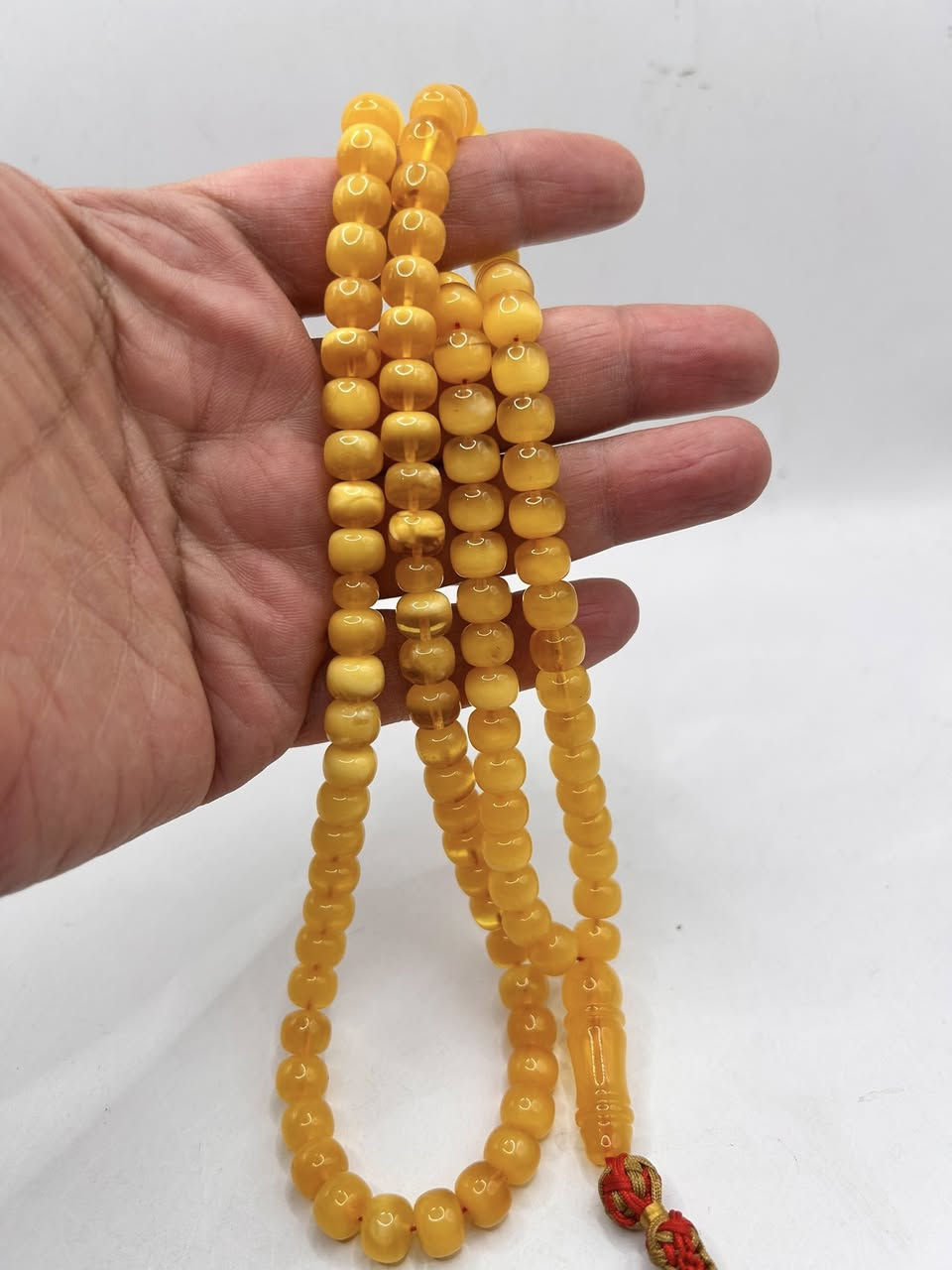 مسباح كهرب حر طبيعي كنغرادي كصة ذروية مسباح صلاة 99 حبة مسباح منوصف بالكامل من الشاهود لآخر حبة المسباح قديم ماخذ لون الوزن 38 غم السعر خاص يوجد توصيل لجميع المحافظات.


**إذا كنت صاحب هذا الإعلان وتريد حذفه لأي سبب، رجاءا أرسل رسالة إلى الدعم الفني**