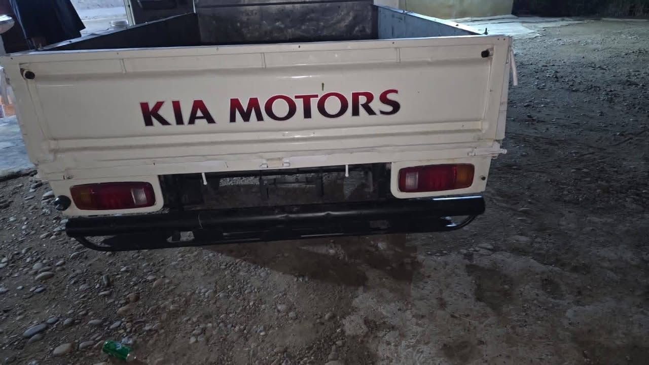 السلام عليكم ورحمت الله وبركاته للبيع كيه ام اعيون بزون موديل ٢٠٠٣سياره جديده أدوات مامسجل العنوان صلاح الدين بيجي الحجاج السعر ٤٣ وبيهه مجال  قليل الاتصال *********** وحياكم الله
