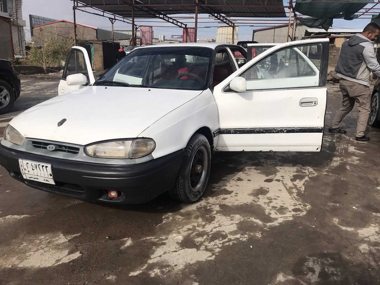 السلام عليكم الانترا دمعه موديل 1994 
كير عادي  سنويه باسمي رقم بغداد 
تبريد شغال 
كاملة كلشي شغال سعرها 26 
هاتف ***********
