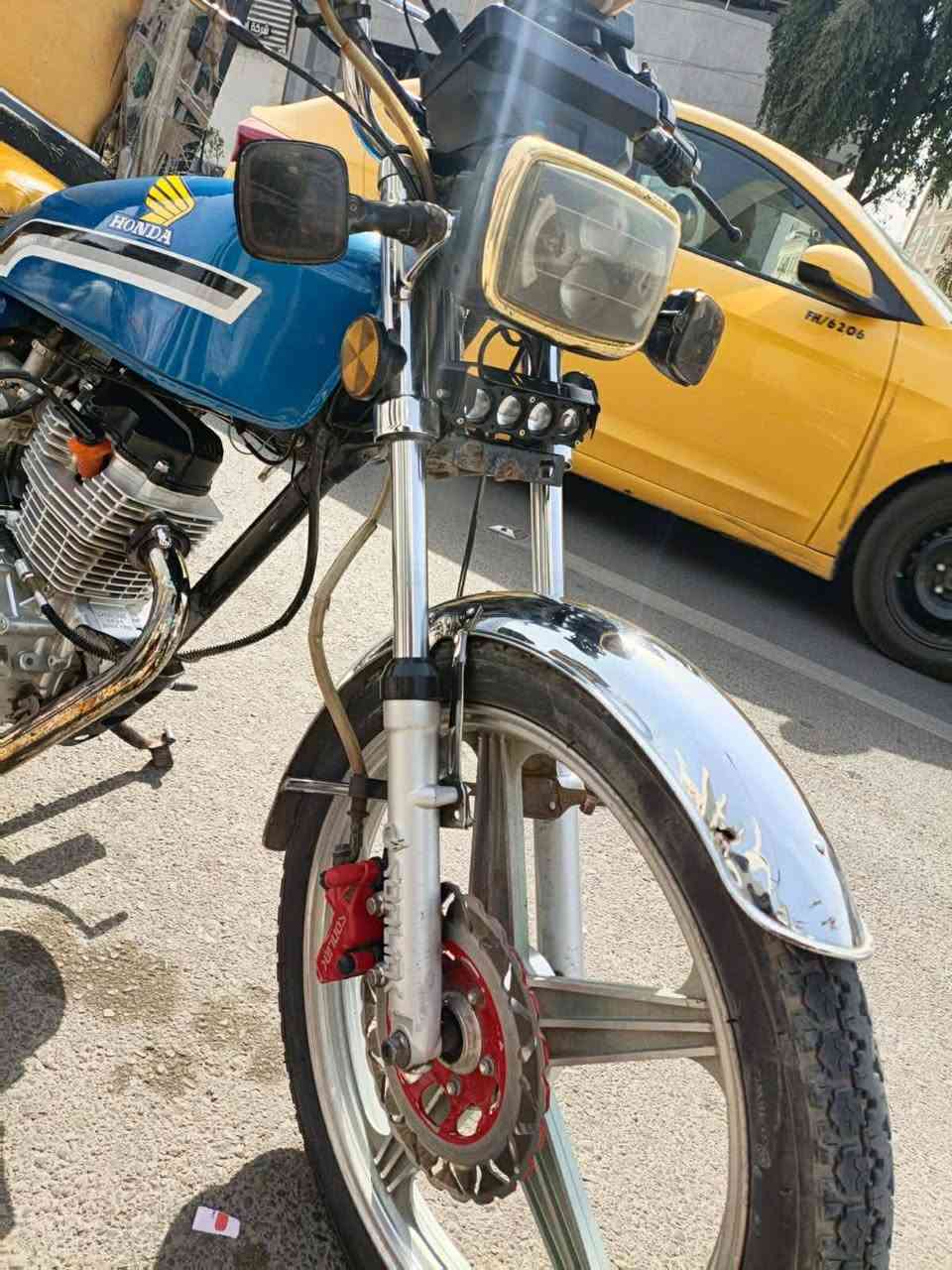 سلام عليكم دراجه إيراني اربعه كير
أوراق اصوليه 

موديل 2024

سعرها ٤٥٠ الف 

*********** 
موجود وتساب فيس هم 

بكان بغداد /  الامين
