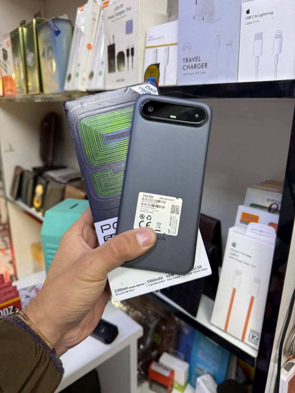 ‏تكنو بوفا سلم 5G النحيف 
‏ذاكره 256 عشوائيه 16 معالج 6400 شاشه 144هيرتز بطاريه 5160 كامل ملحقات نضيف كلش سعره قفل 250 او مراوس


**إذا كنت صاحب هذا الإعلان وتريد حذفه لأي سبب، رجاءا أرسل رسالة إلى الدعم الفني**