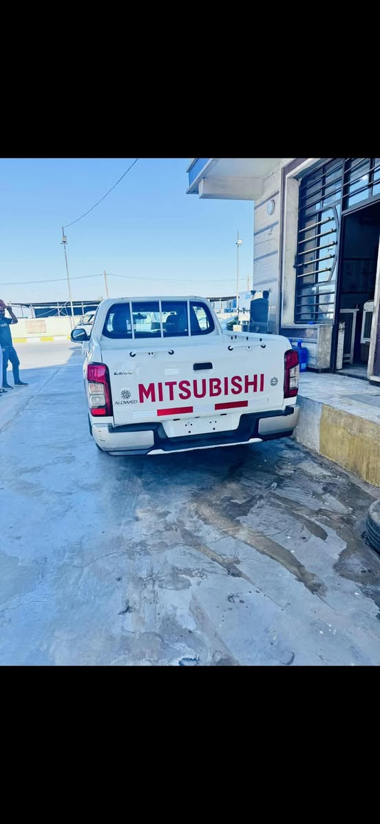للبيع!!
السلام عليكم متسوبيشي L200 ناصي دخول جديد  موديل 2023 ماشيه ٩٧ نضيفه جداً كير محرك حداديات كهربائيات بيه طخه بل بسيطه بالبجم بدون دواخل لوحات بغداد إنكليزي هزه فحص جديد بأسمي تحويل مباشر 
السعر 162وبيه مجال
***********
