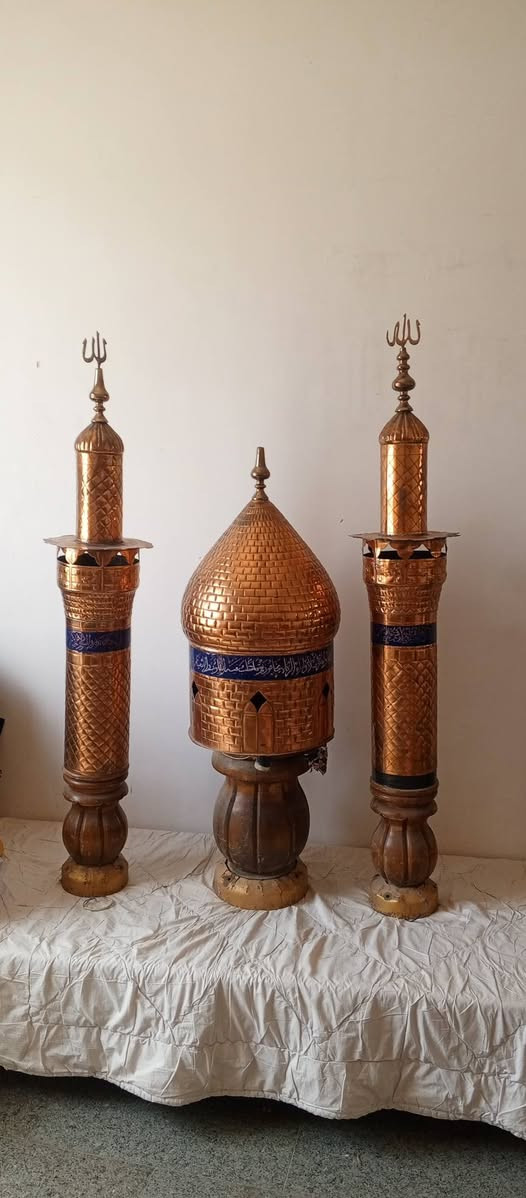 بدون تشابيه ضريح الامام العباس من عمل البرونز الاحمر والدك يدوي مع اناره داخليه العرض 20سم الارتفاع متر وعشرين القبه العرض 40 الارتفاع 80 مع القواعد جاو خشب السعر قيم وأخذ بل يرضي بيه الله


**إذا كنت صاحب هذا الإعلان وتريد حذفه لأي سبب، رجاءا أرسل رسالة إلى الدعم الفني**