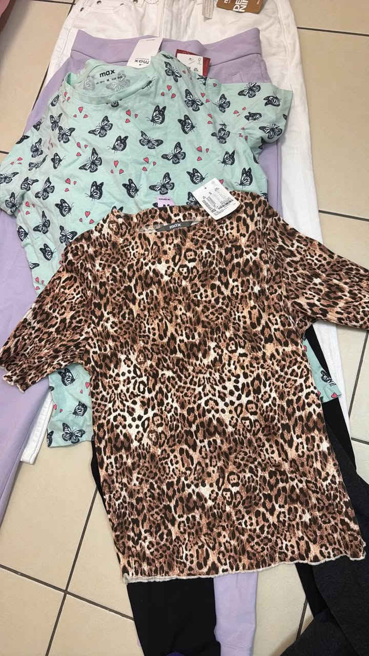 شليف 100 قطعه ملابس ماركة ماكس كله جديد ولا قطعه مستخدم سعر200 الف شامل توصيل


**إذا كنت صاحب هذا الإعلان وتريد حذفه لأي سبب، رجاءا أرسل رسالة إلى الدعم الفني**
