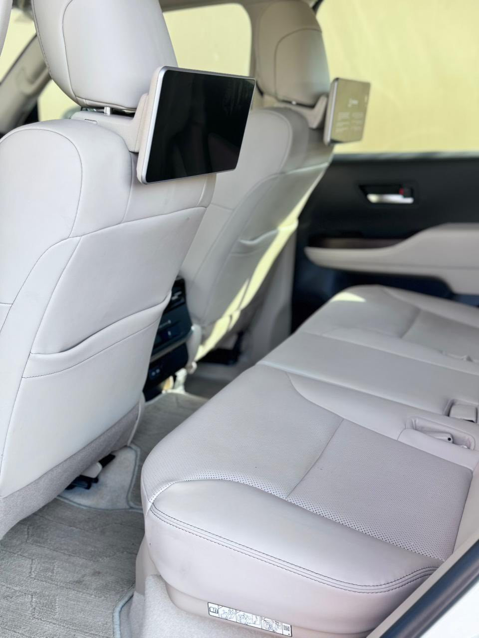 سلام عليكم
للبيع أو مرواس لاندكروزر موديل 2024 بريم اصل فول موصفات ماشيه ٩٠٠٠ كفاله عامه السعر ٧٣٥ الاستفسار ‭٠٧٧١ ٣٣٨ ٣٤٩٠
