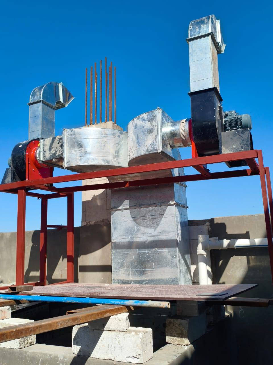 تثبيت الساحبات في احدى المطاعم في النجف الاشرف
حيث تم استخدام ساحبات ذات منشأ تركي ماركة(vpn)
العمل يكون بإشراف هندسي وكادر كفوء خبرات فنيه عاليه.. الالتزام بكافة المتطلبات الهندسية استخدام مانع اهتزاز بين الدكت والساحبه ووضع مانع اهتزاز اسفل الساحبة 
العمل والدقة في مكان واحد نضمن لك كافه الحلول المثلى لاعمال التبريد والتهوية
#تصميم_اشراف_تنفيذ
#تكنو_للتنفيذ_الهندسي
للتواصل ***********
