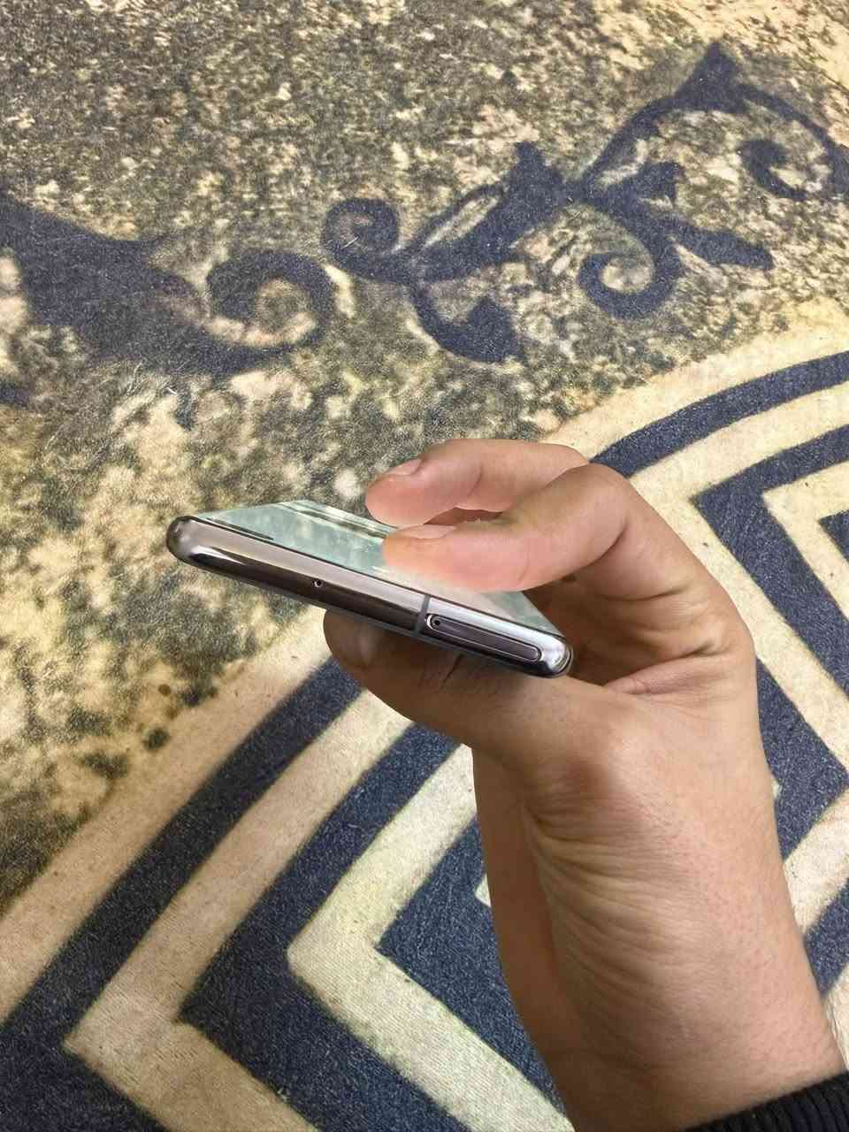 السلام عليكم 
كلكسي إس ١٠ بلاس اصلي 
ذاكره ١٢٨ 
ذاكرة عشوائيّة ٨ كيكا 
نضافه ٩٥٪؜ 
 مكاني بغداد حي اور 

*********** الاستفسار الاتصال أو مراسلة واتساب
