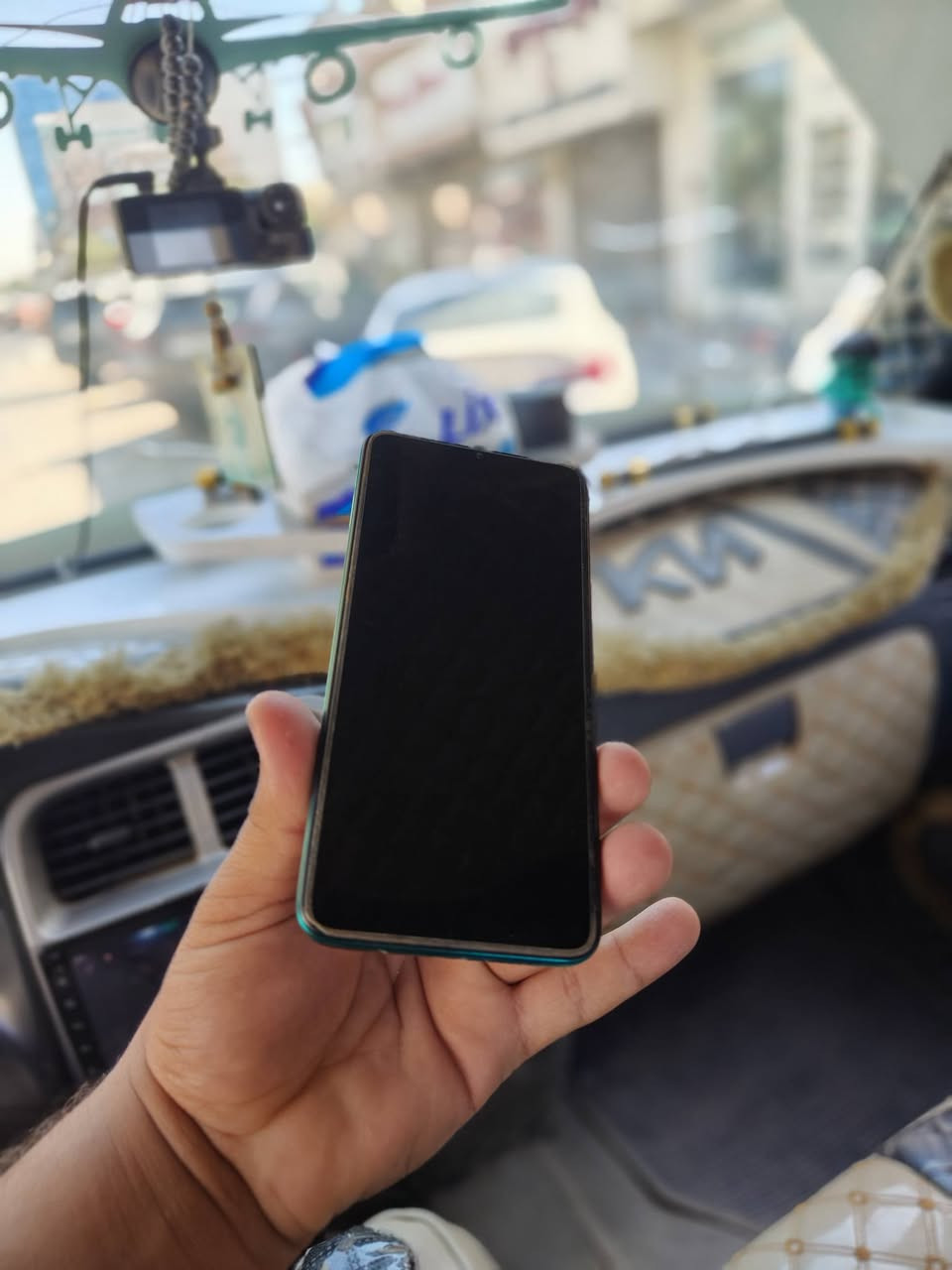 السلام عليكم جهاز ريدمي نوت 8 برو جهاز جديد فقط ضهره مفطور شي بسيط سعره 100 وبيه مجال مكاني بابل ***********
