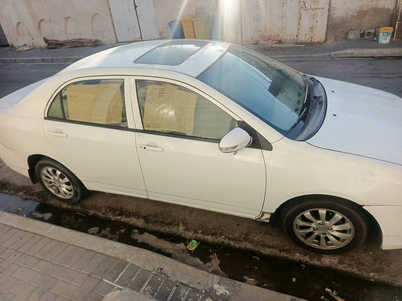 السلام عليكم سياره بوايدي موديل 2013فول مواصفات كير مكينه تبريد خير من الله دواخل جلد حداديه خير من الله 
بدي شوف عين نظيف تجي دكلبه 
*********** مكاني البصرة قبله

