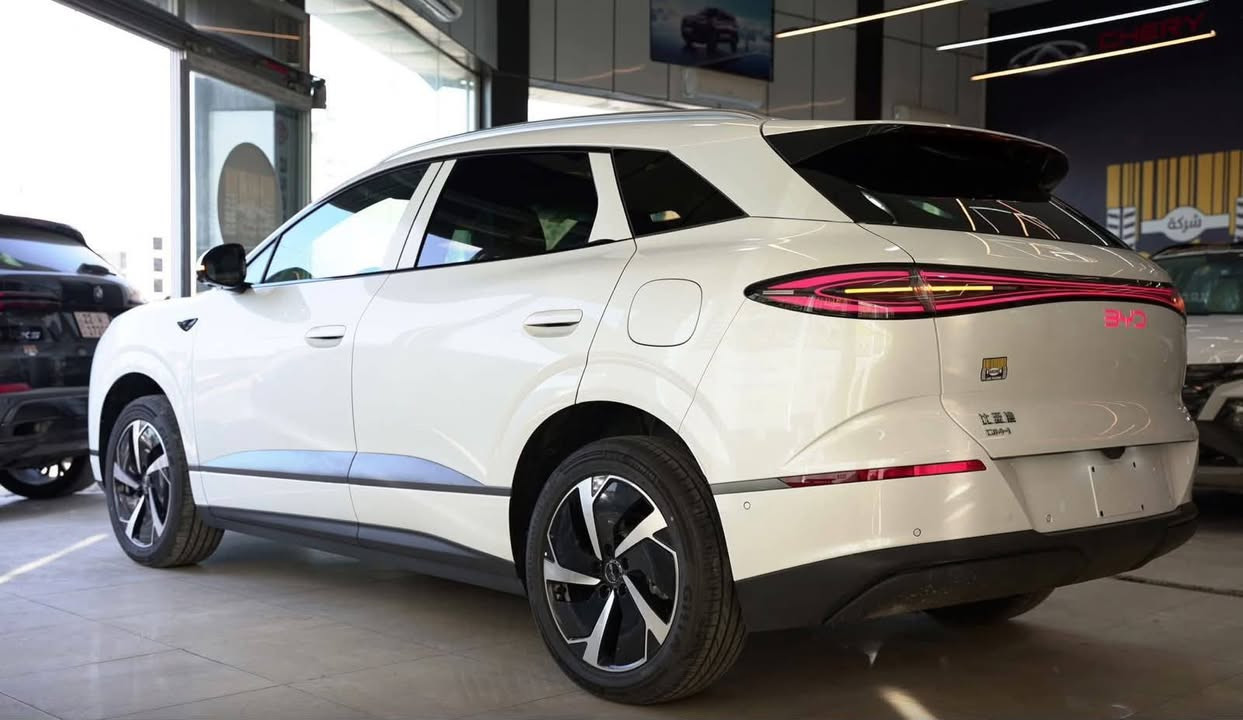 بي واي دي BYD Sealion 06 موديل 2025
عداد صفر كيلومتر محرك 1500 
سي سي Plug-in Hybrid 
بطارية Blade Battery 
سعة 26.6 kWh مدى كهربائي 175 كم 
مدى قيادة أكثر من 2000 كم 
تسارع 0-100 خلال 7 ثواني شحن 
سريع وشحن منزلي خاصية V2L

💎 ســعــر ✅ ::  الــرد تلقائي 📮

شاشة دوارة 15.6 إنش نظام 
صوتي محيطي مقاعد جلد Nappa 
مع تبريد وتدفئة وتحكم كهربائي سقف 
بانورامي إضاءة داخلية متعددة الألوان 
شاحن لاسلكي 50 واط
رادار أمامي تثبيت سرعة ذكي أوتو 
بارك 13 كامرة مع رؤية 360 درجة
مراقبة النقاط العمياء تنبيه الخروج 
عن المسار فرملة طوارئ ذاتية
تكييف مزدوج المناطق تنقية هواء 
متطورة صندوق خلفي كهربائي
الموقع بغداد حي الجامعة

رقم صاحب السيارة 
*********** 
***********
