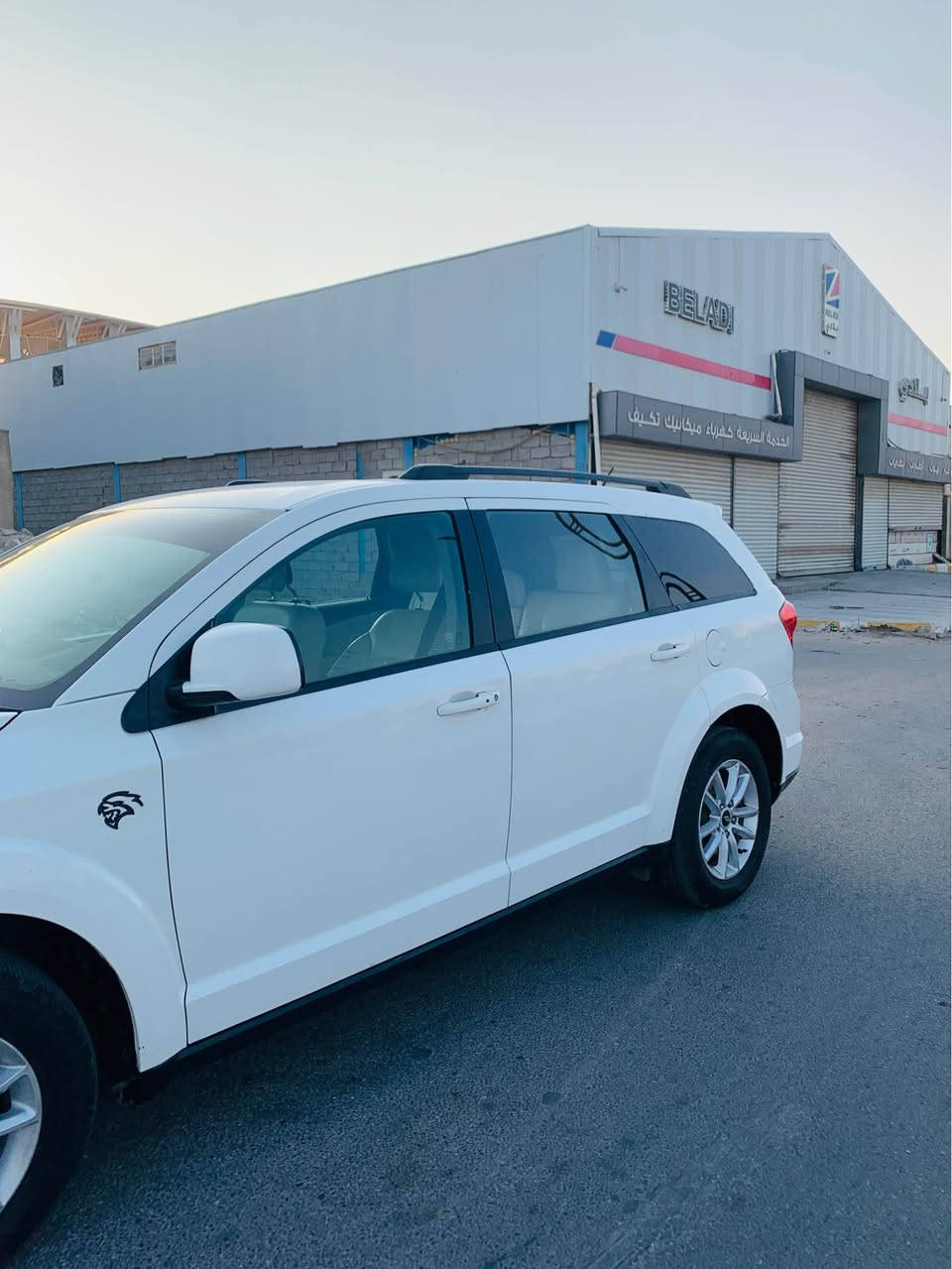 🧿دوج جورني 🧿
موديل 2016
فئةSXT
لون ابيض ثلجي 
مواصفات السيارة 
شاشة كبيرة 
كامرا دوارة 
كشنات جلد 
دخول ذكي 
بصمات ابواب 
6سلندس 
3قطع تبريد 
7راكب 
ماشية 100ميل 
دخل كريمي واسود
السعر 150قفل 
ترهم مراوس 
حادث السيارة بارد في الجاملغ الامامي جهة السايق وفي الباب الخلفي جهة الراكب يوجد رشه في الجاملغ الامامي على اثر البارد 
سيارة مال جناي جاهزة 
للتواصل او الاستفسار *********** Singapore
